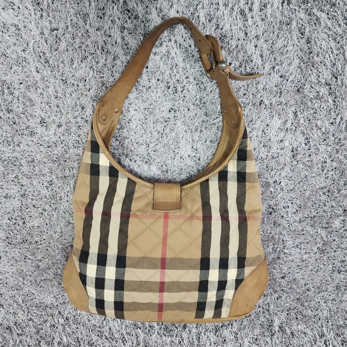 버버리 자가드 체크 숄더백 상품이미지2