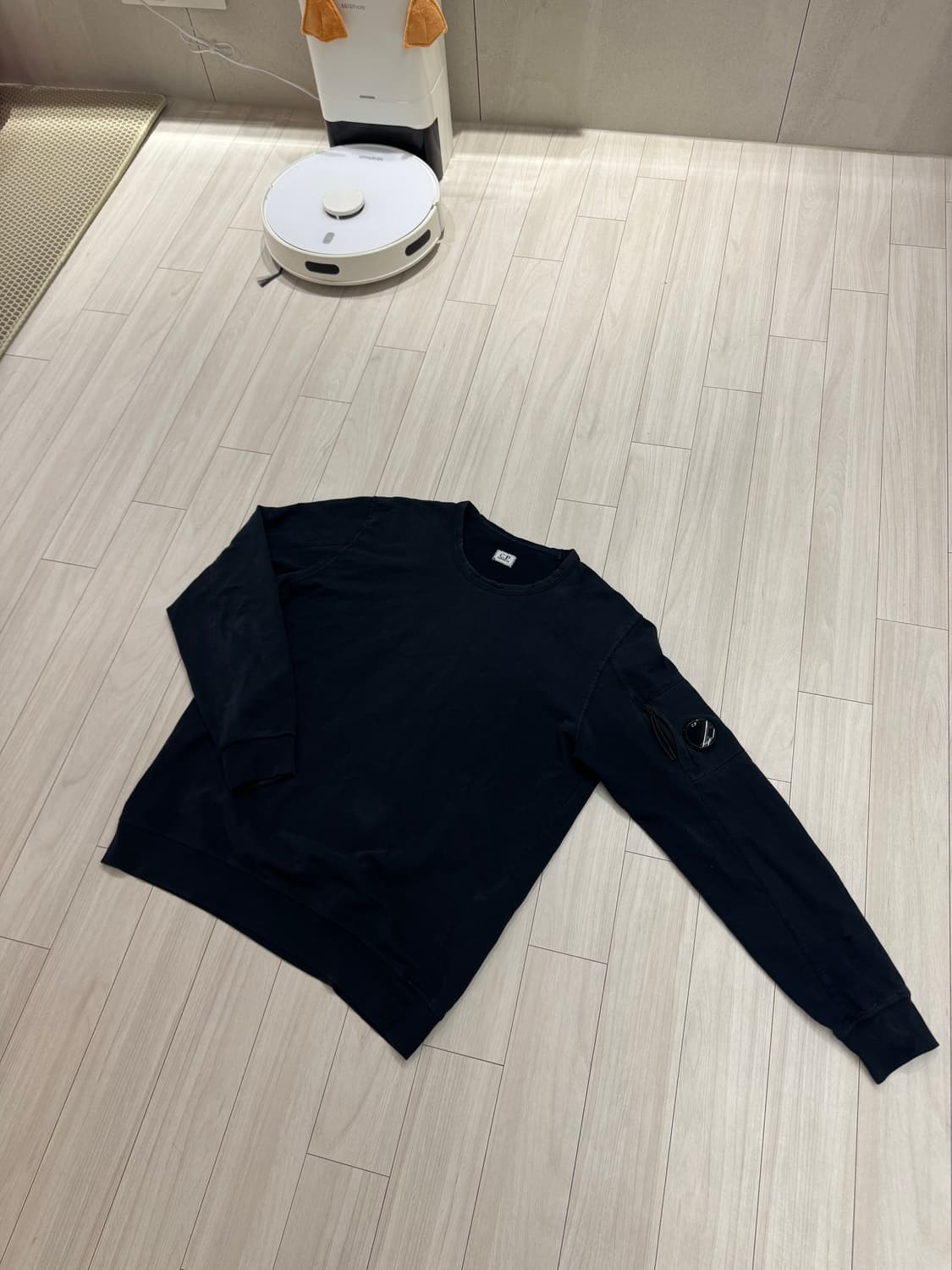 [정품] CP컴퍼니 맨투맨 상품이미지1