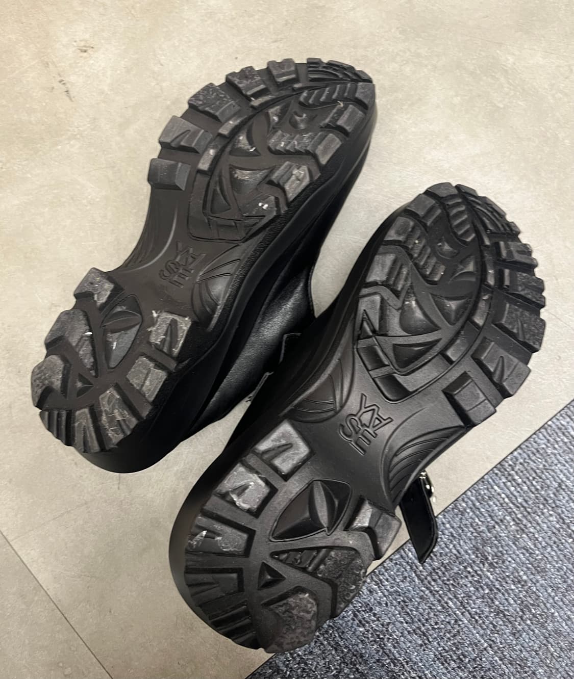 야세 카우하이드 플랫폼 메리제인 250 상품이미지4