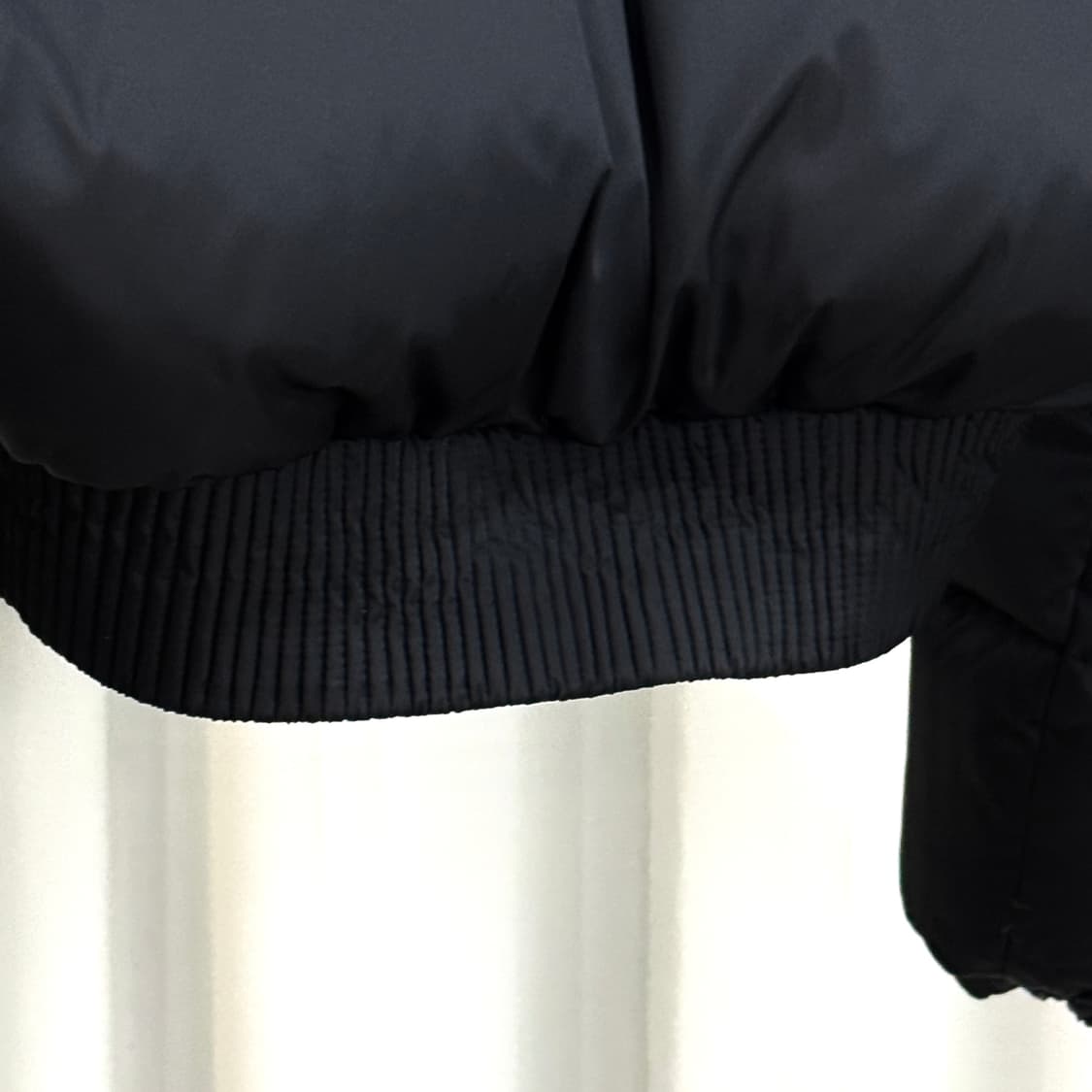 [정품] 미우미우 크롭 후드 패딩 나일론 다운 ML724  상품이미지6