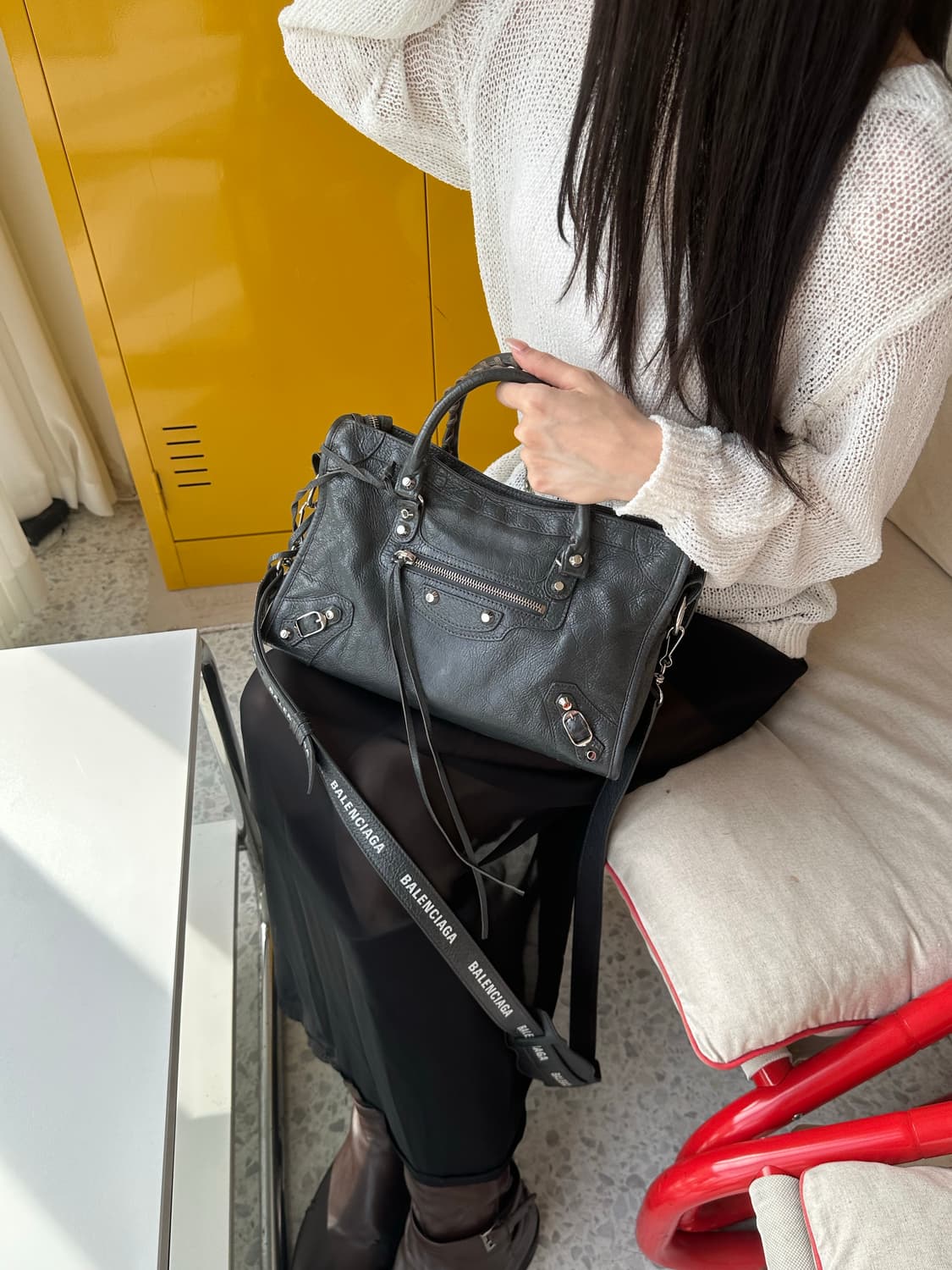 [A+급 정품] 발렌시아가 로고스트랩 시티 모터백 스몰 상품이미지6