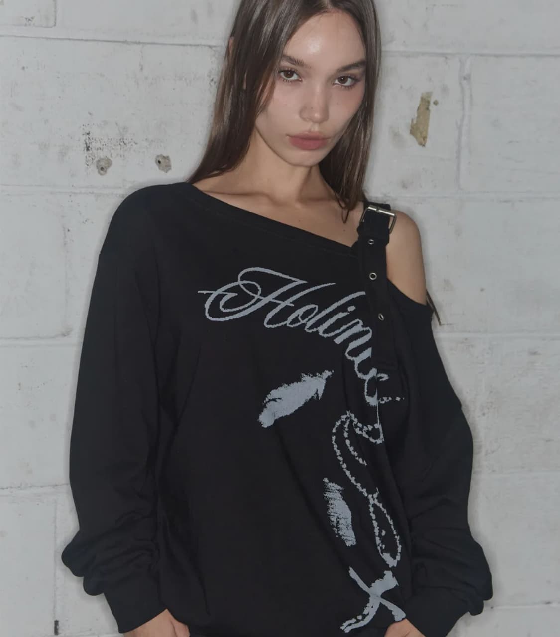 팬시클럽 원숄더 버클 스웻셔츠 맨투맨 BLACK 상품이미지1