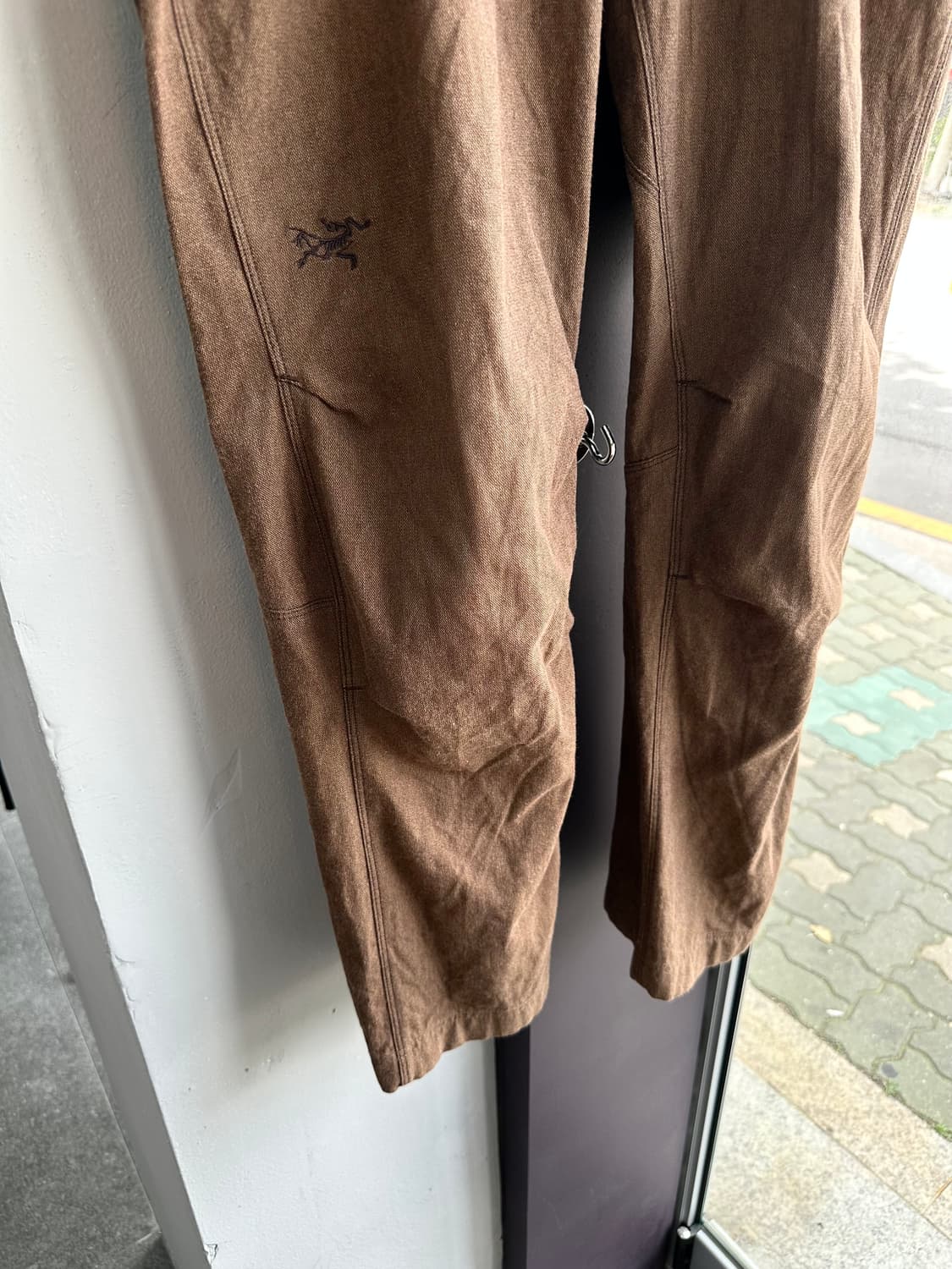 34/ 아크테릭스 울 블랜딩 로고 팬츠 상품이미지4