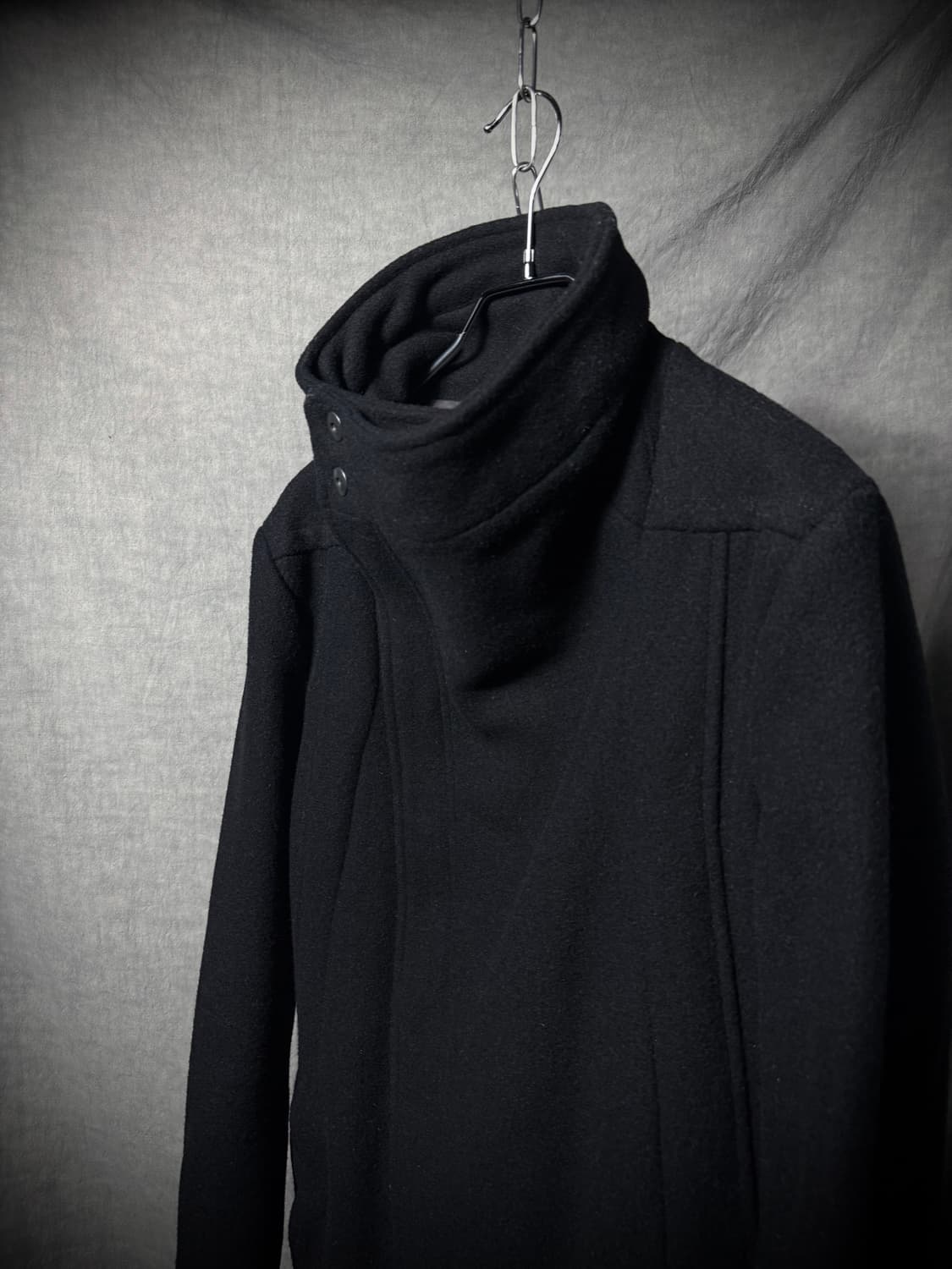 Schlüssel Asymmetric High-Neck Wool Coat 상품이미지5