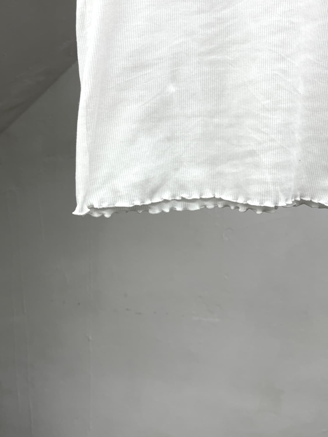 white ribbed laced slim fit top  상품이미지5