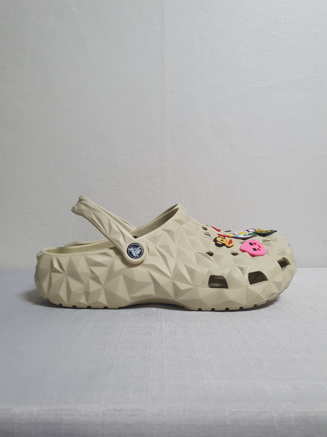 270mm 크록스 클래식 지오메트릭 클로그 베이지 M9 상품이미지7