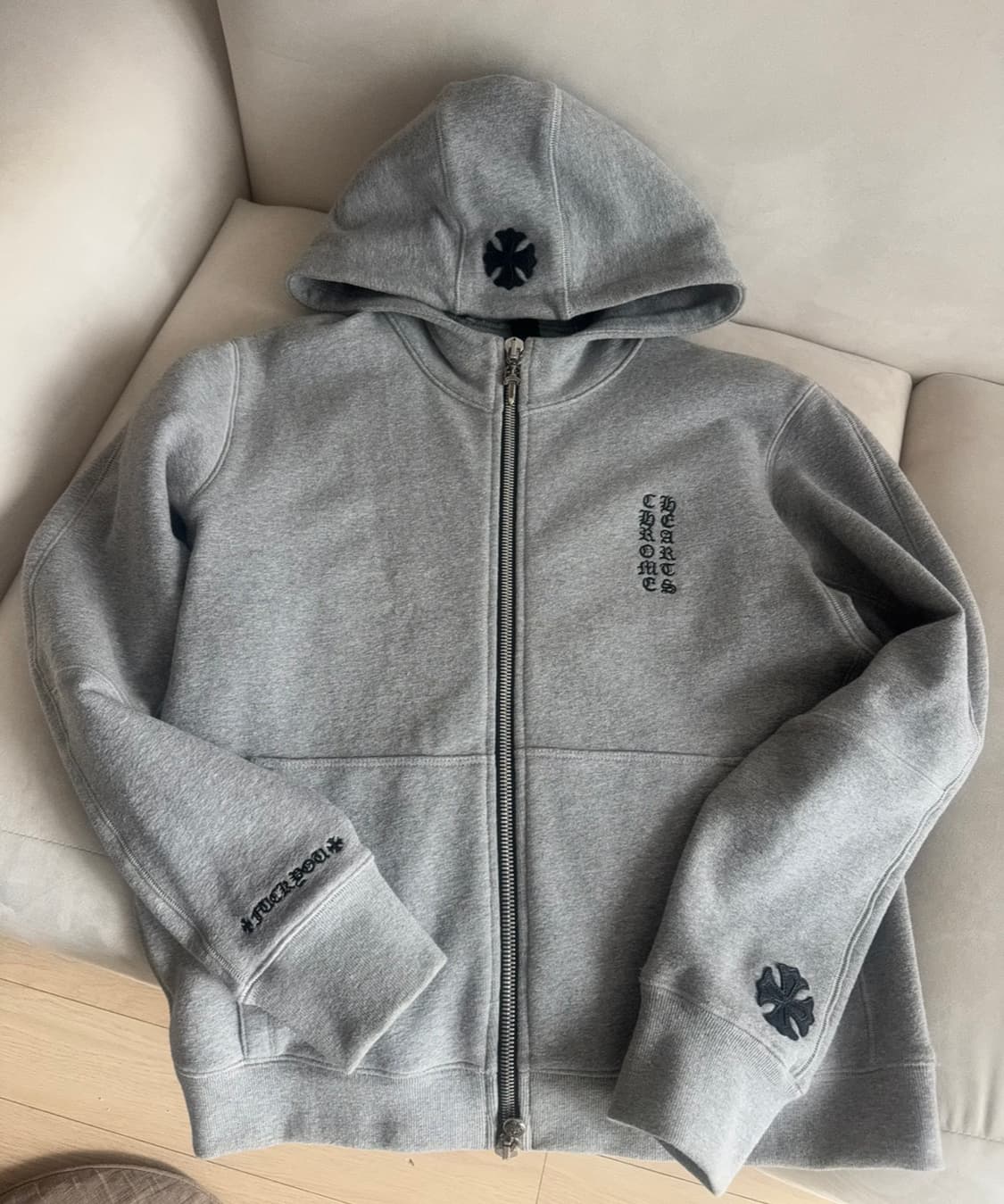 정품 크롬하츠 가죽패치 후드집업 그레이 색상 상품이미지1