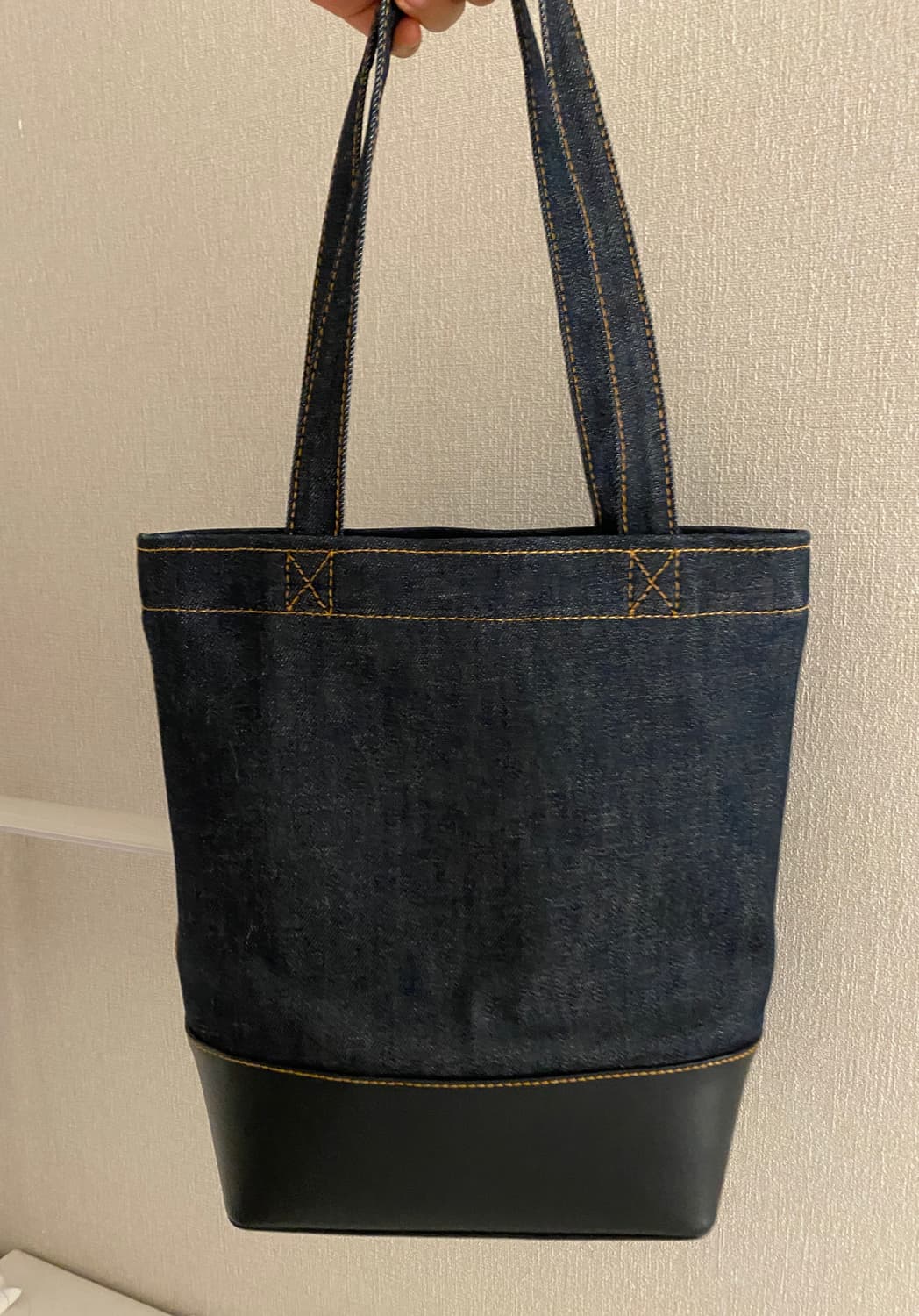 아페쎄 악셀 스몰 토트백 상품이미지3