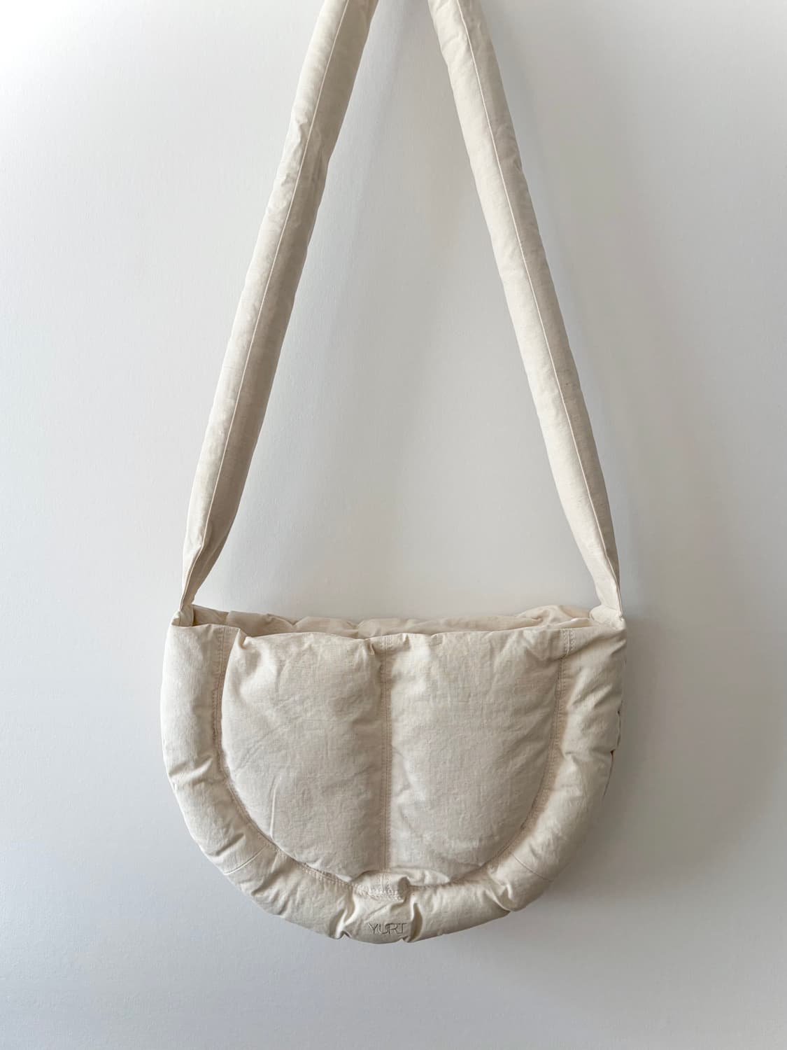 유르트 클라우드 브레드 크로스백 상품이미지8