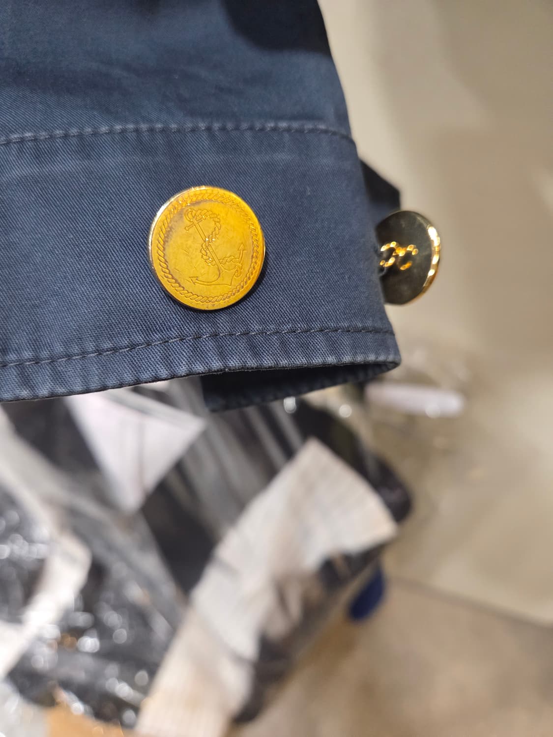 톰브라운 네이비 자켓 상품이미지5