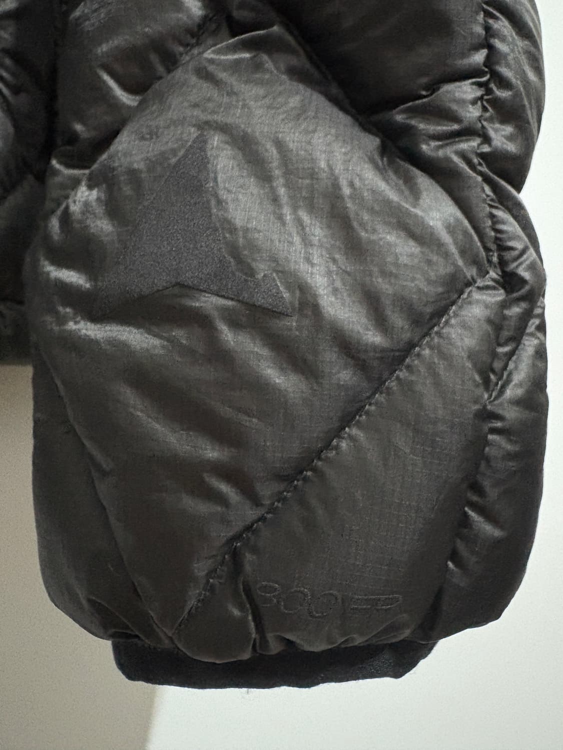 로아 X 아워레가시 / 누나800 필파워 후드 다운자켓 슬레이트 / S 상품이미지2