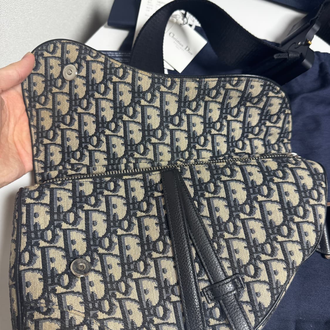 디올 오블리크 새들백 미듐 상품이미지6