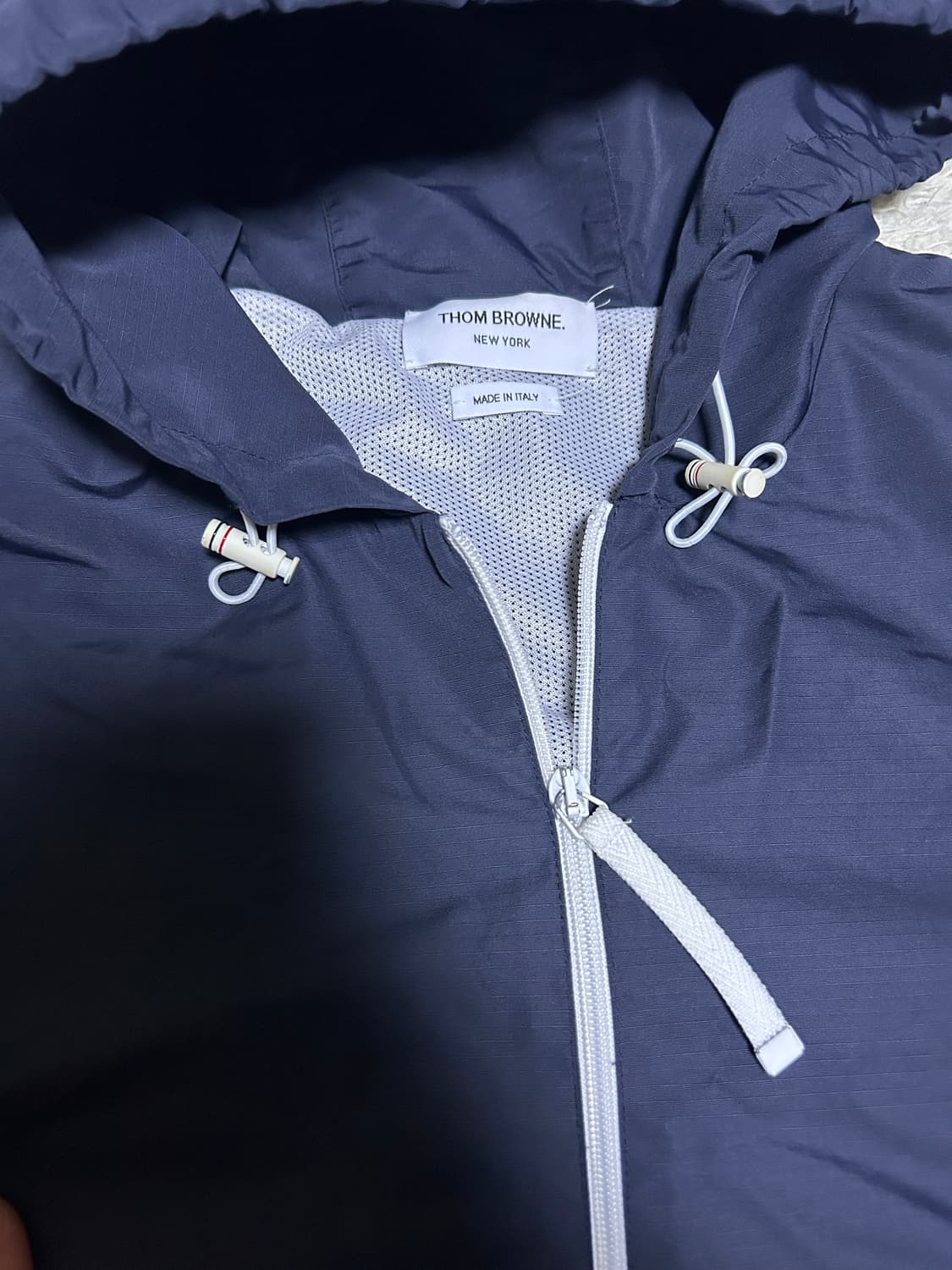 [3] 톰브라운 립스탑 메쉬 바람막이 네이비 상품이미지3