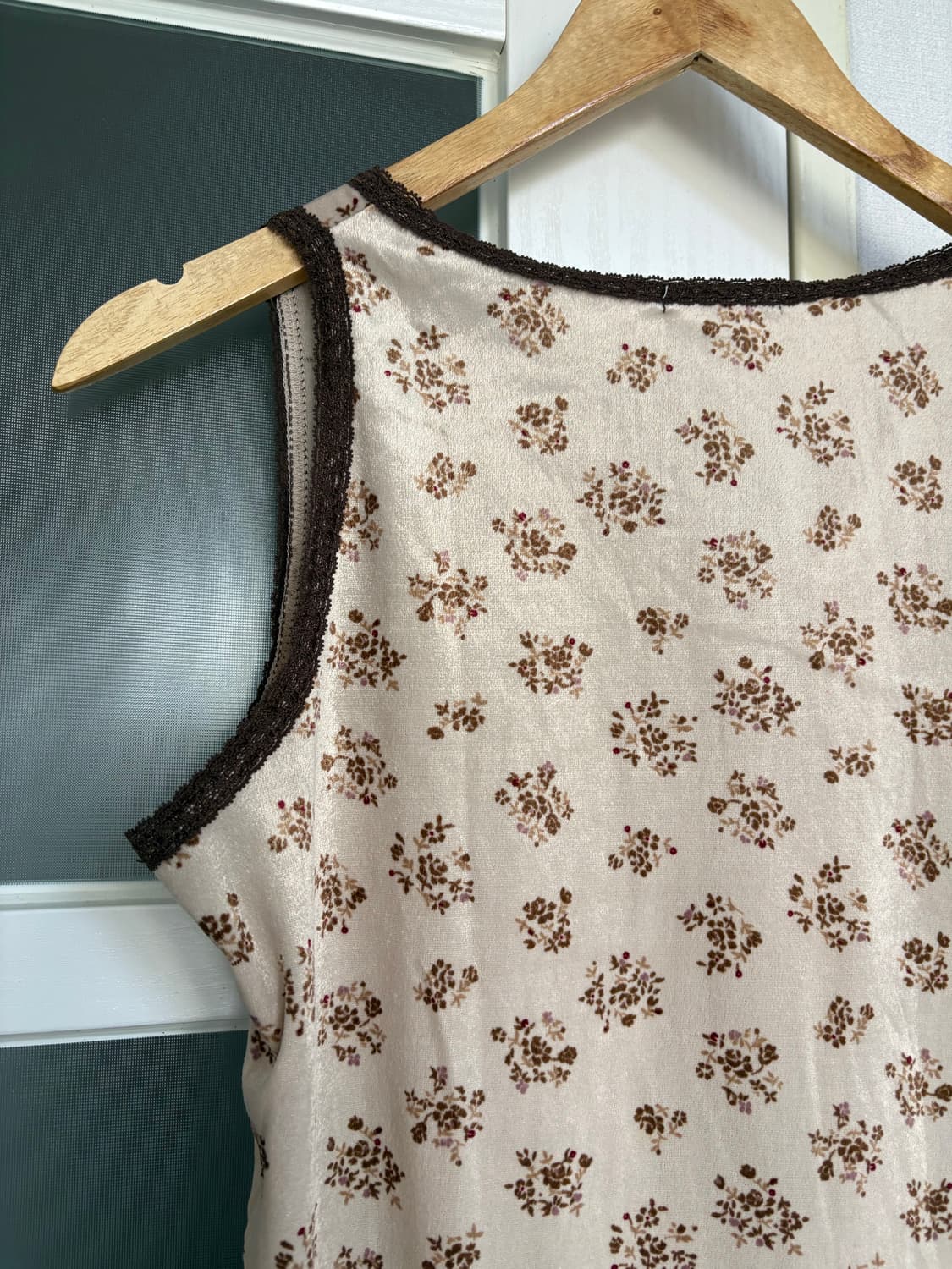 베이지 벨벳 잔꽃 슬리브리스 상품이미지6