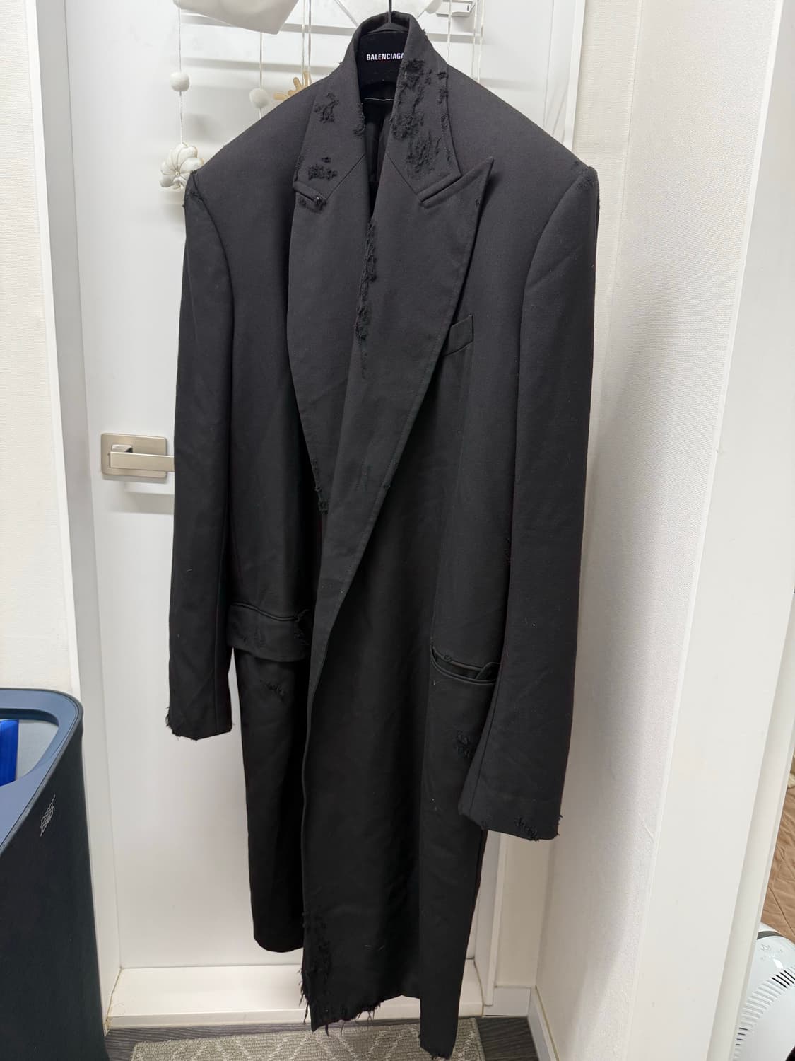 발렌시아가 21ss 디스트레스드 코드 블랙 44사이즈 상품이미지2