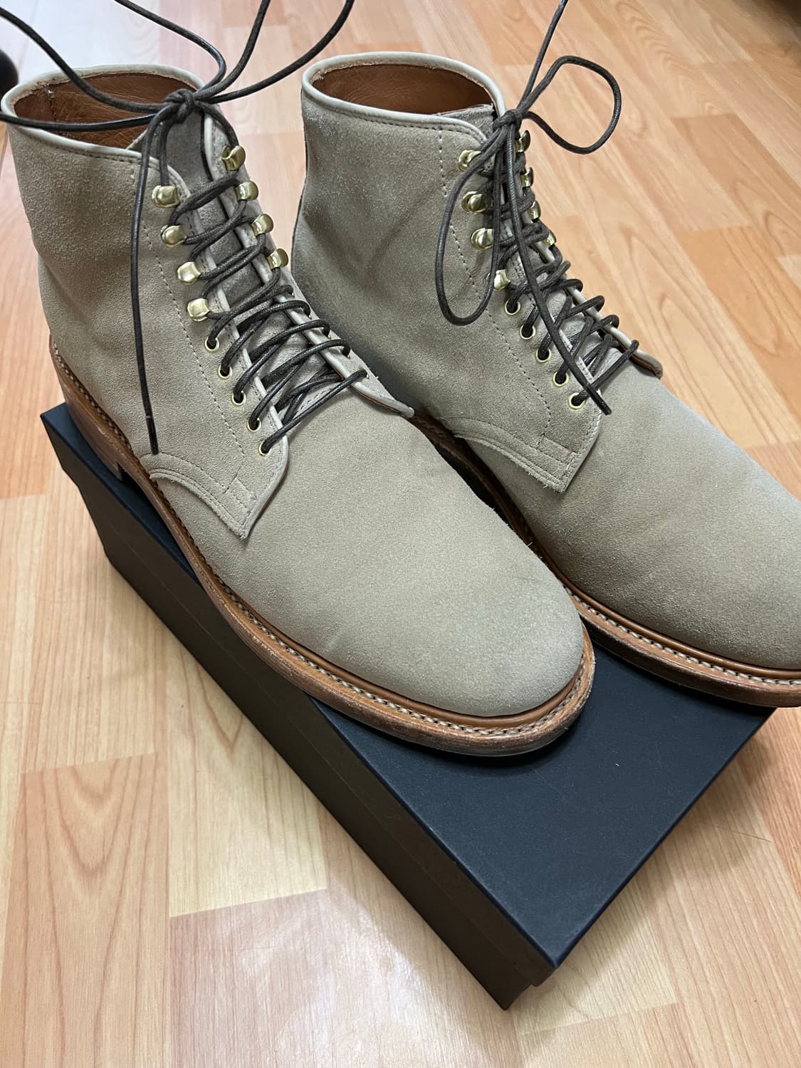 바이버그 더비 부츠 카프스웨이드 8사이즈 알든 상품이미지4