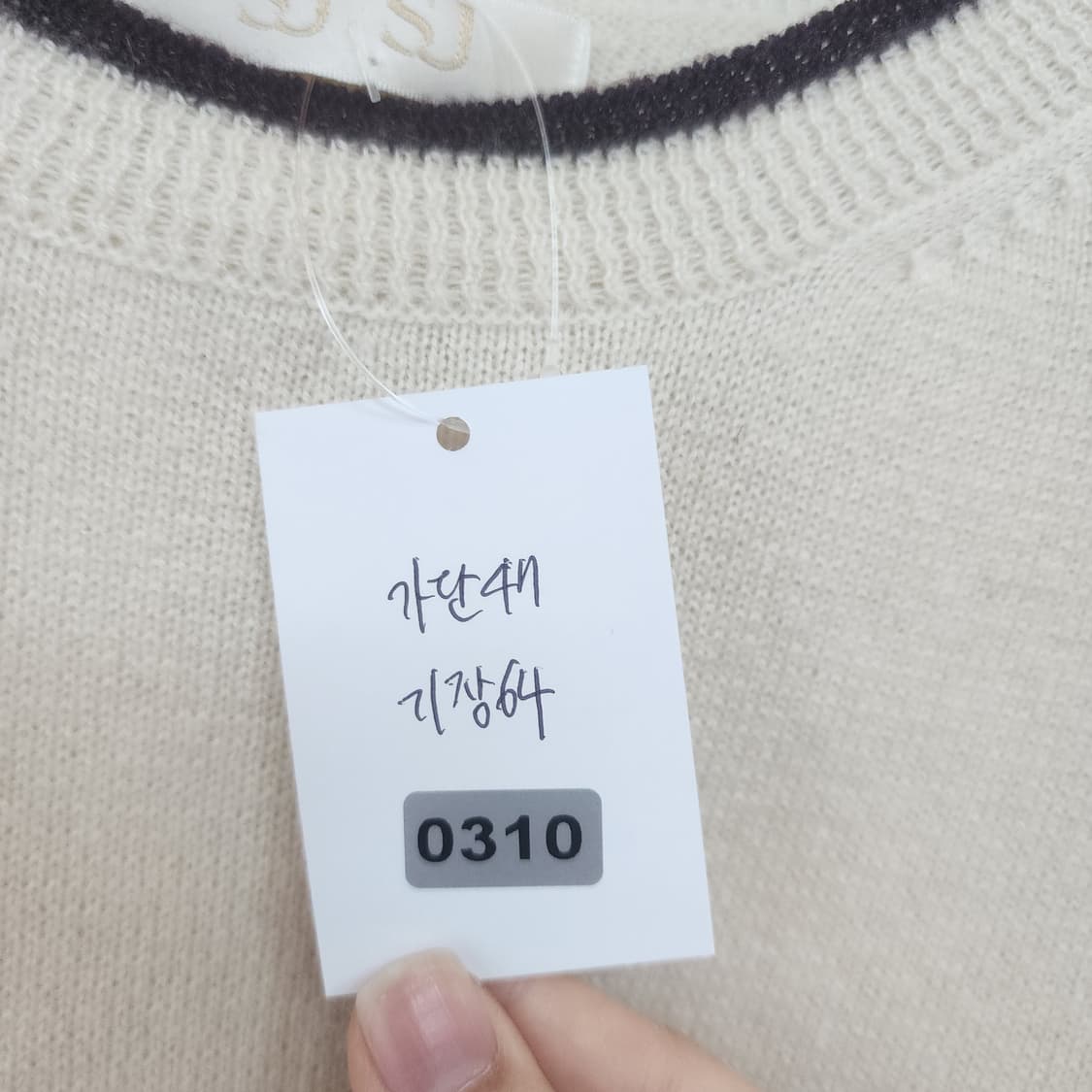 SJSJ 캐시미어 아이보리 라운드넥 긴팔 니트 상품이미지7