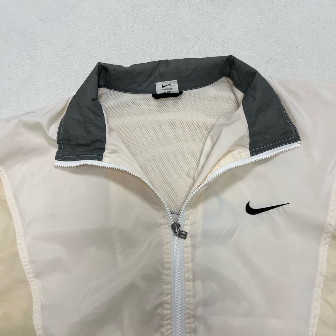 Nike cream 90s windbreaker 상품이미지7