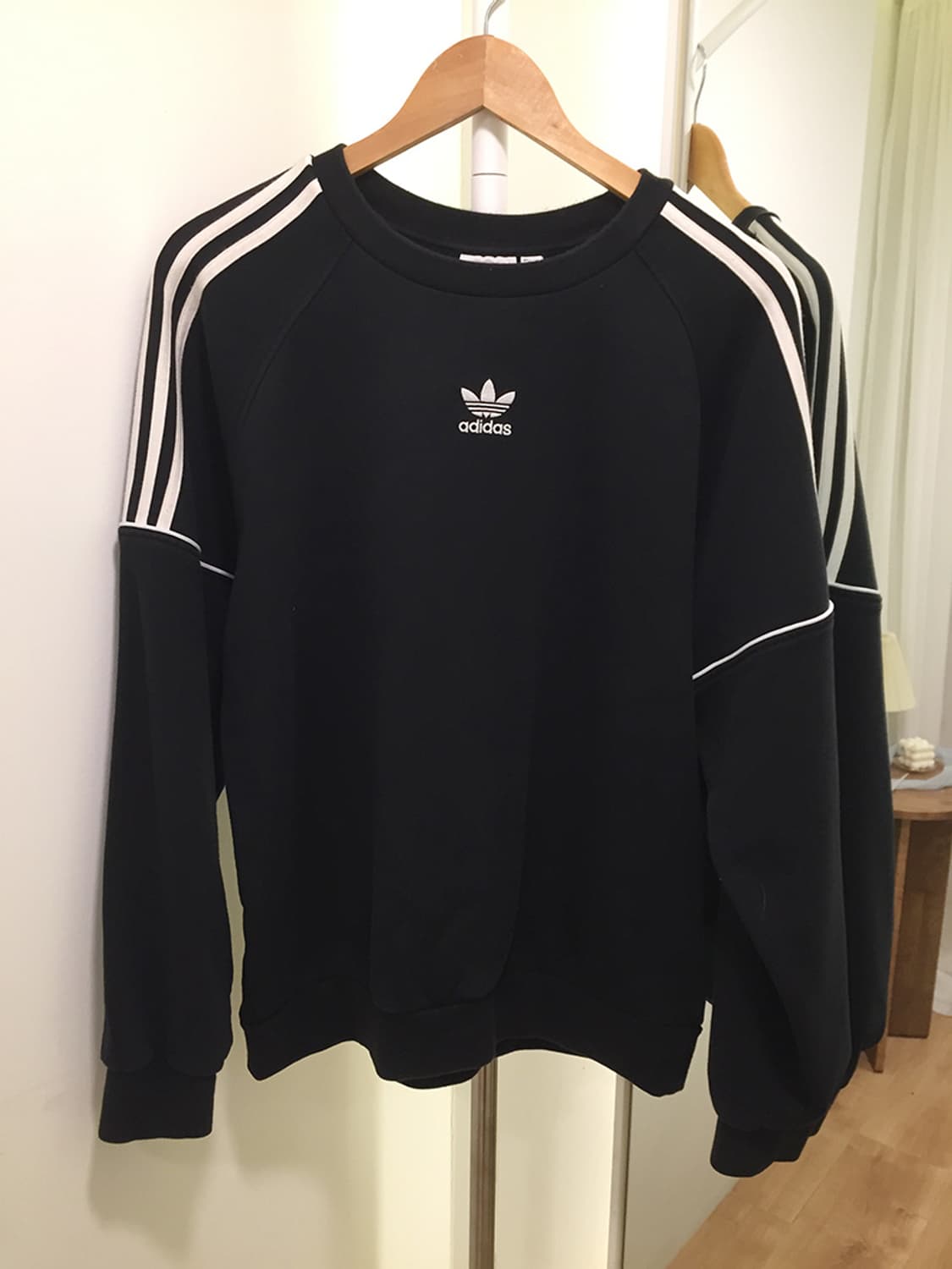 공용 아디다스 삼선 맨투맨 100 상품이미지4