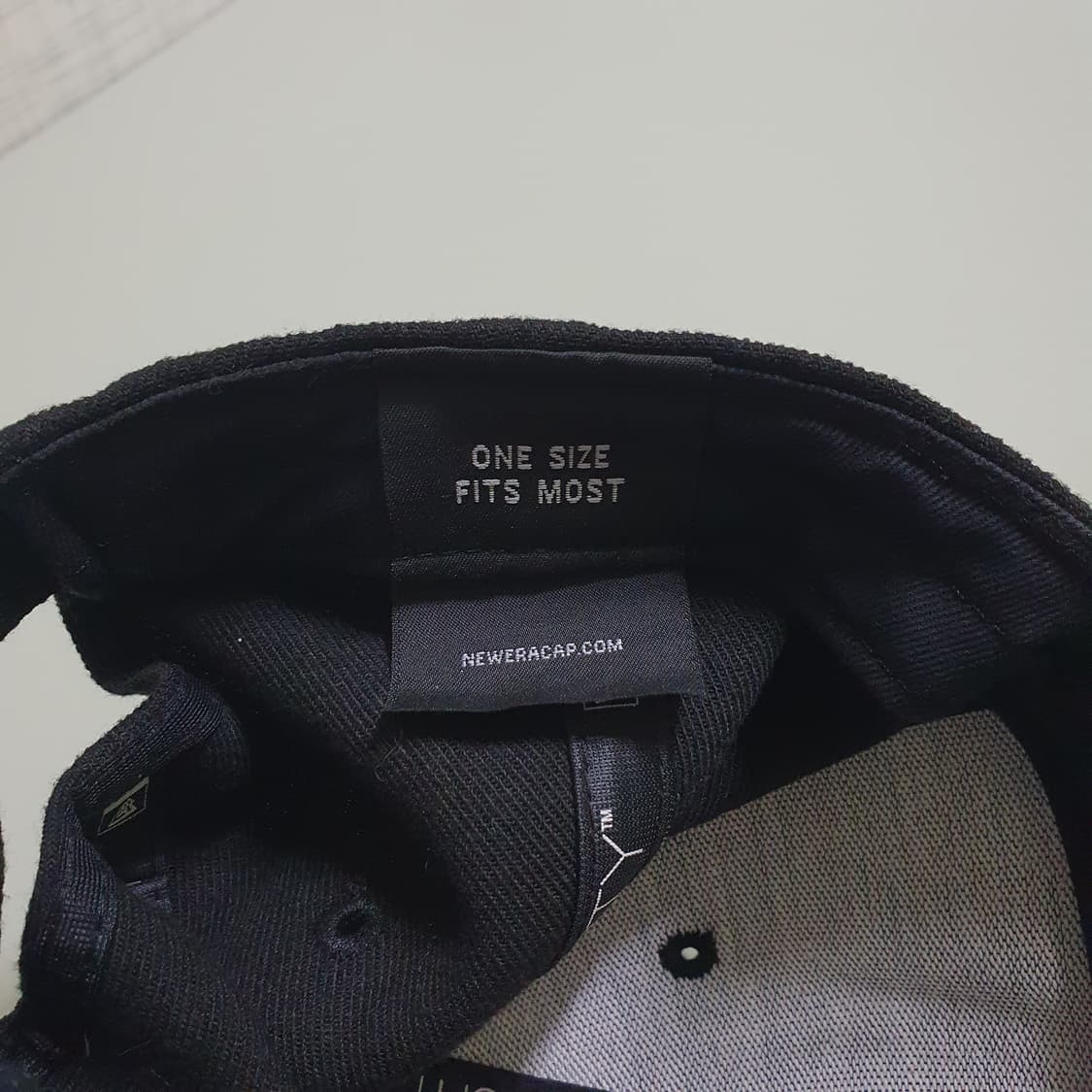 새제품) 뉴에라 X 카카오프렌즈 콜라보 한정판 라이언 블랙 볼캡 희귀 상품이미지9