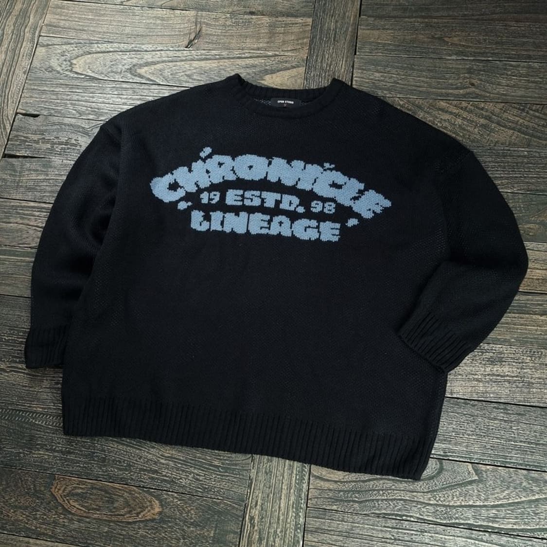 [꼼파뇨] 그래픽 쟈카드 오버사이즈 니트 블랙 M18427 상품이미지1