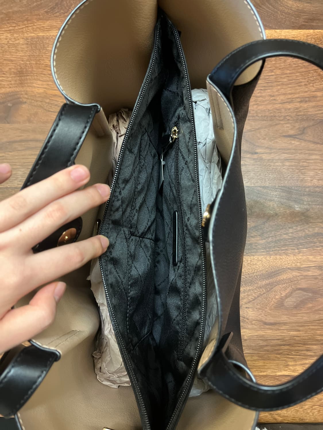 Michael Kors 마이클코어스 에밀리아 라지 레더 토트백 상품이미지7