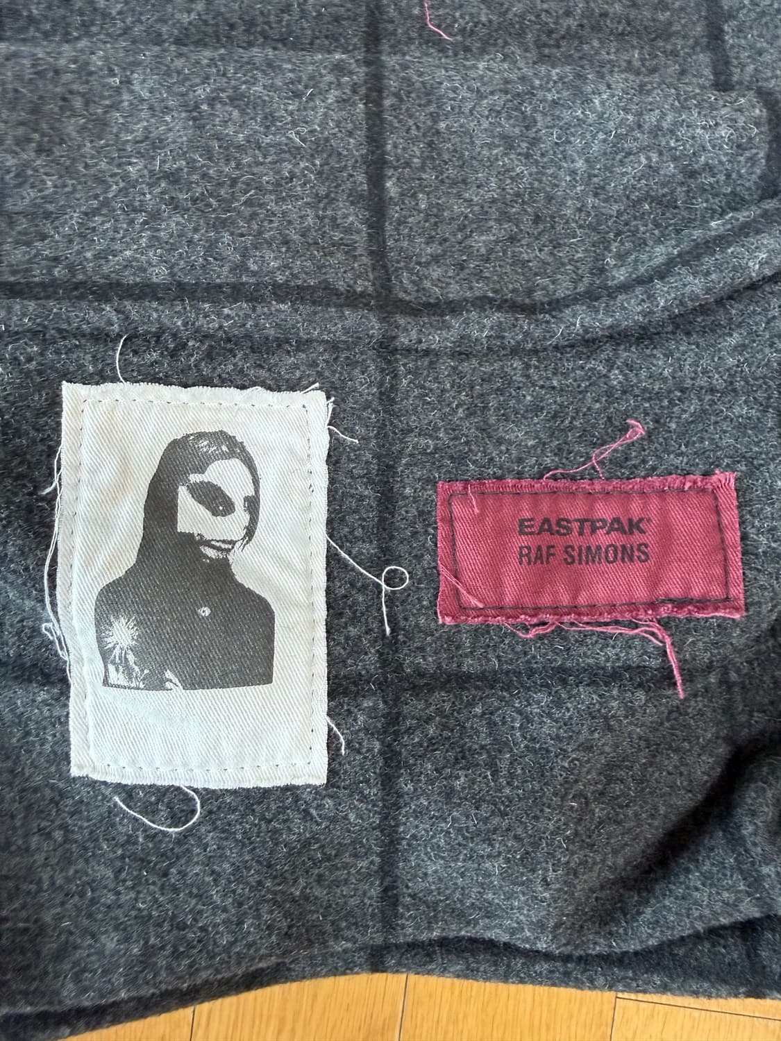 라프시몬스 이스트팩 08fw 패치 백팩 상품이미지2