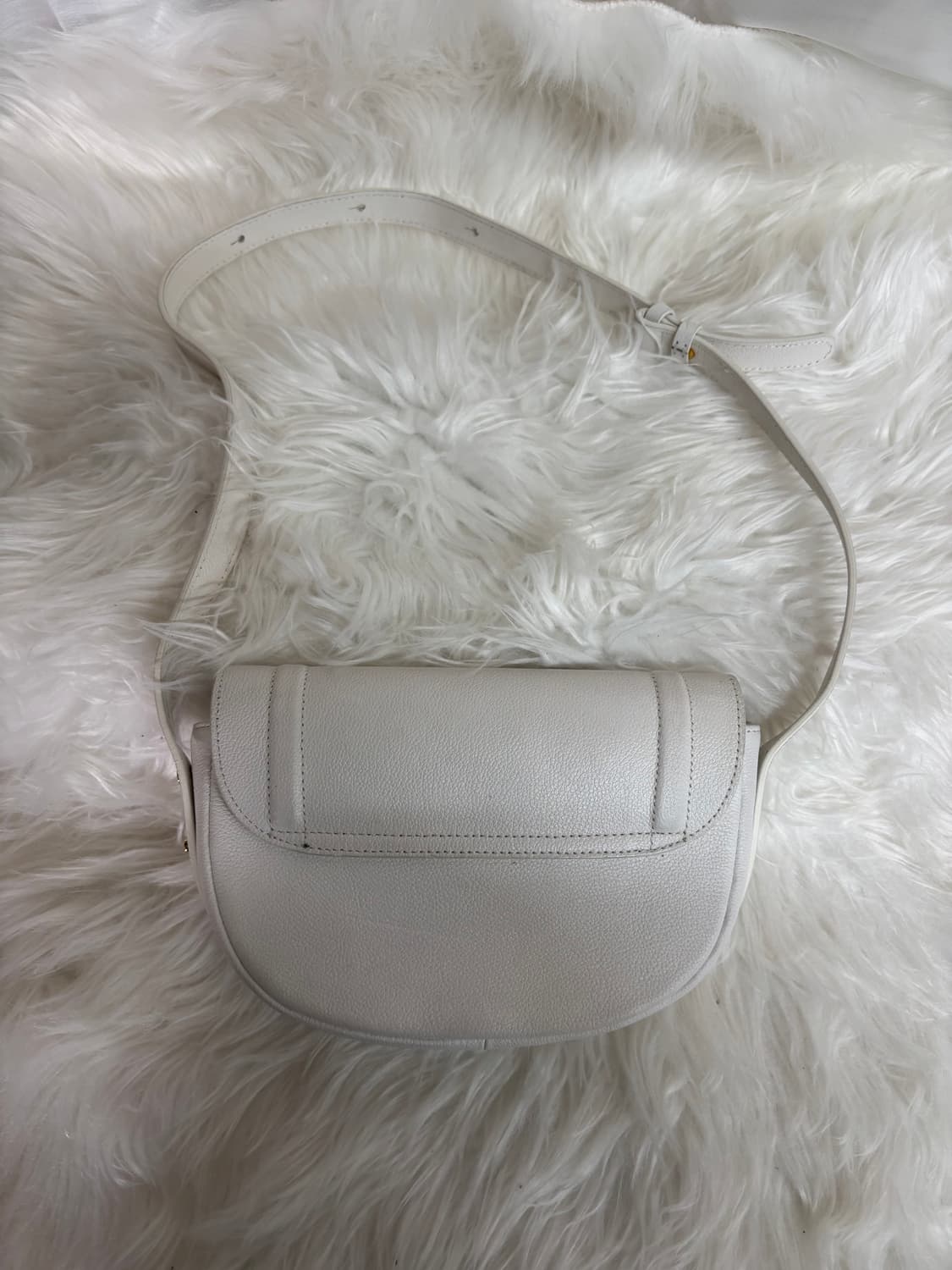 레이드백(LAIDBACK)로니 스몰 엠보 숄더백 상품이미지2