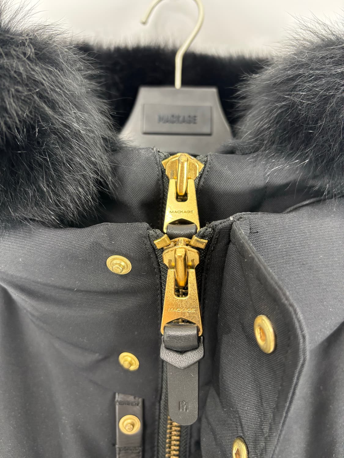 (풀구성)42 맥케이지 딕슨 블랙퍼 패딩(22~23FW) 상품이미지4