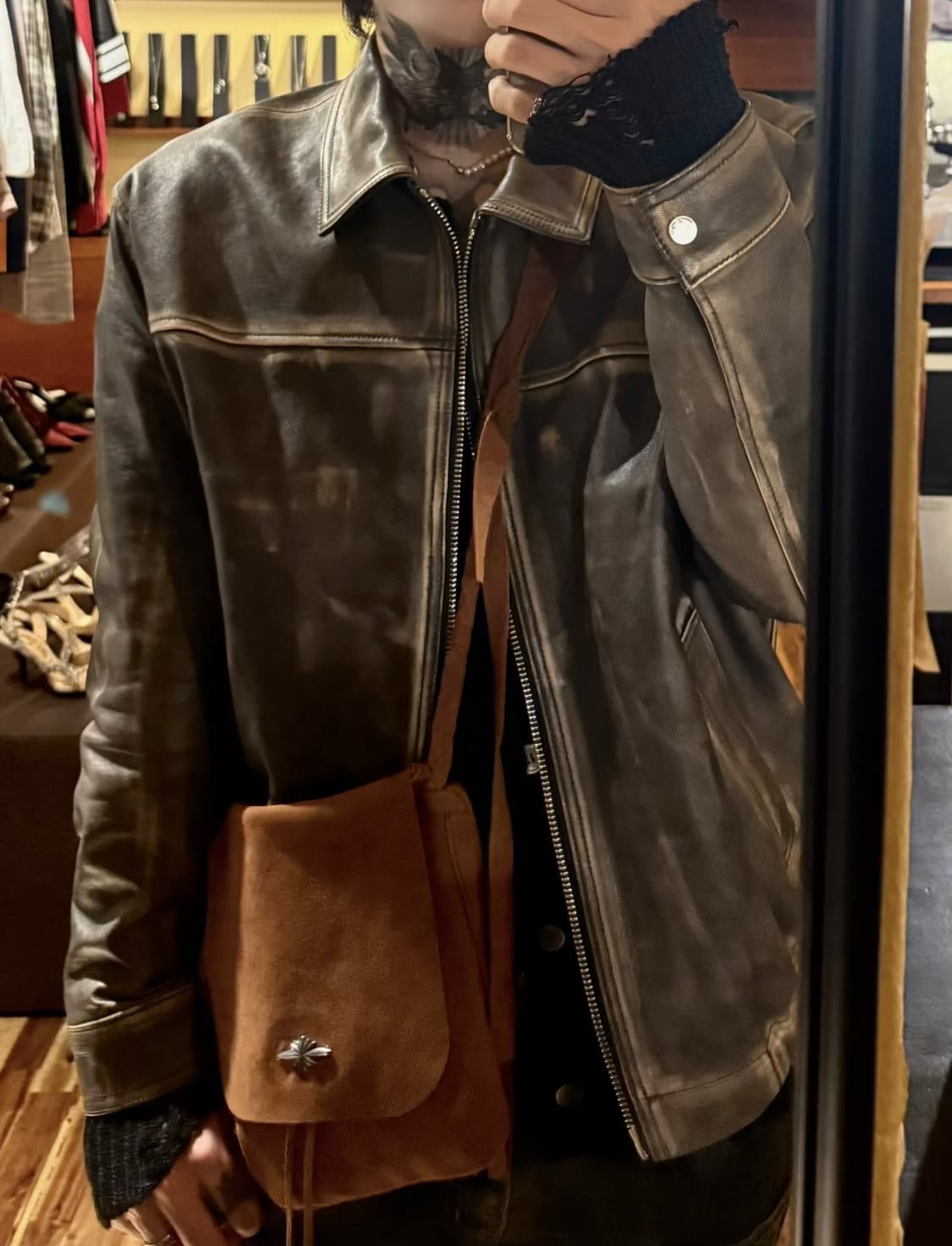 느와르라르메스 세미오버 블루종 레더자켓 46 착샷o 상품이미지4