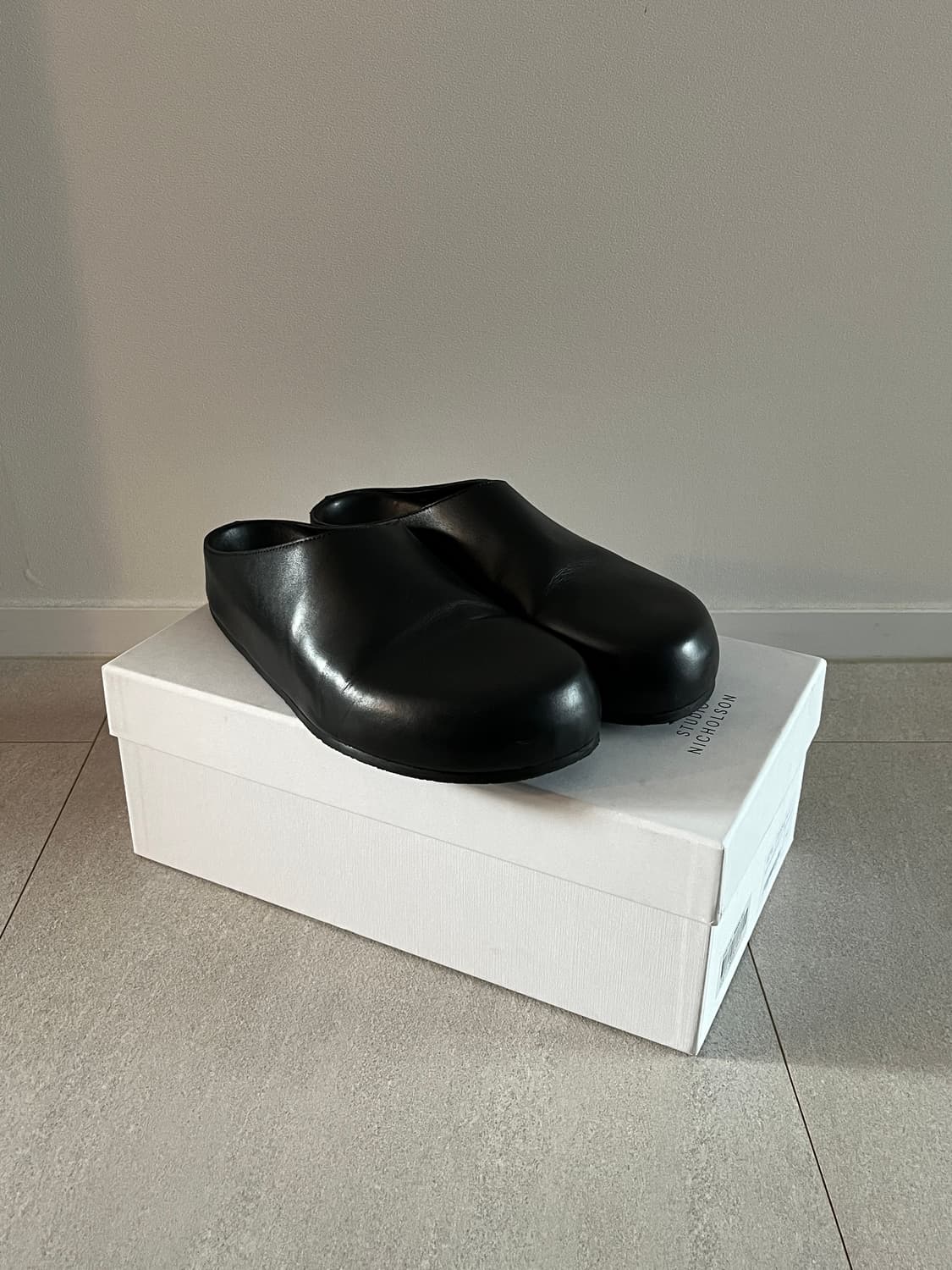 스튜디오니콜슨 클로그 상품이미지1