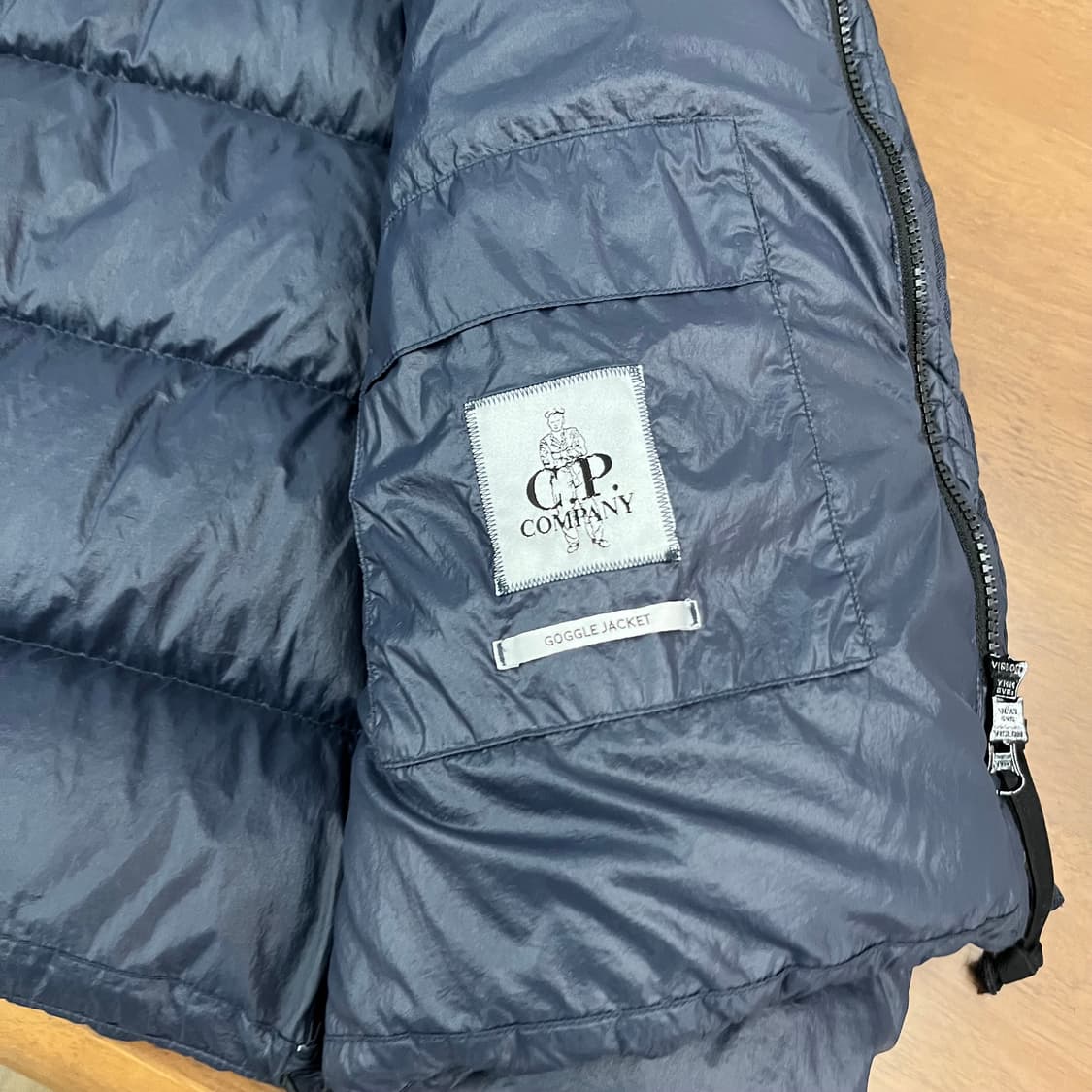 Cp컴퍼니 DD쉘 고글후드 패딩점퍼 52 상품이미지6