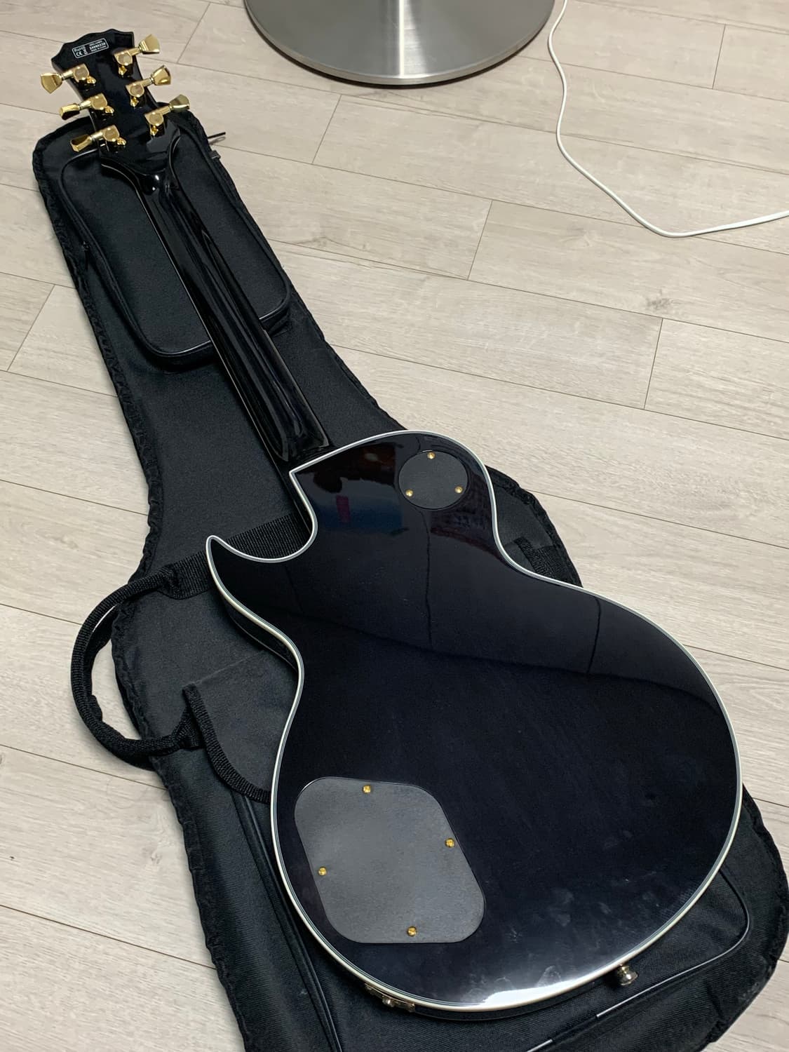 스피어 RD-250 Trans Black 일렉기타 상품이미지3