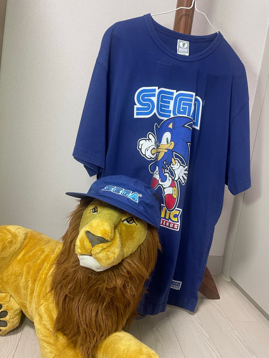 디스커스 애슬레틱 세가 소닉 콜라보 티셔츠+모자 상품이미지1