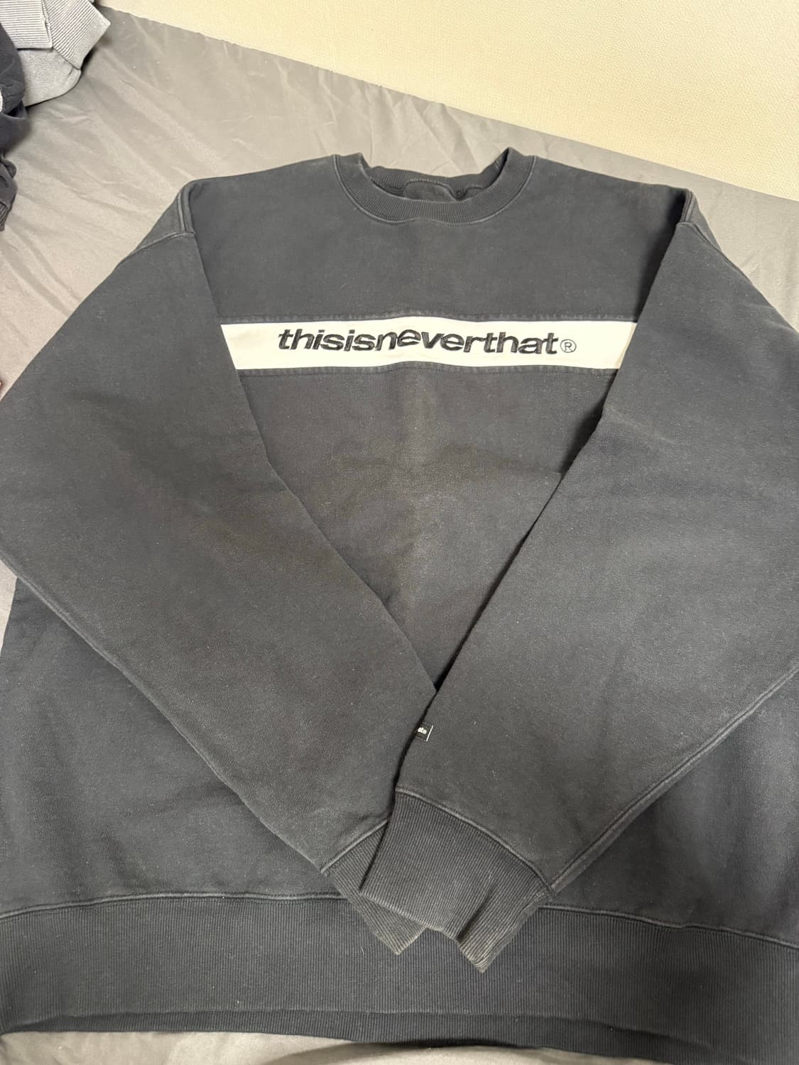 디스이즈네버댓 맨투맨 상품이미지1