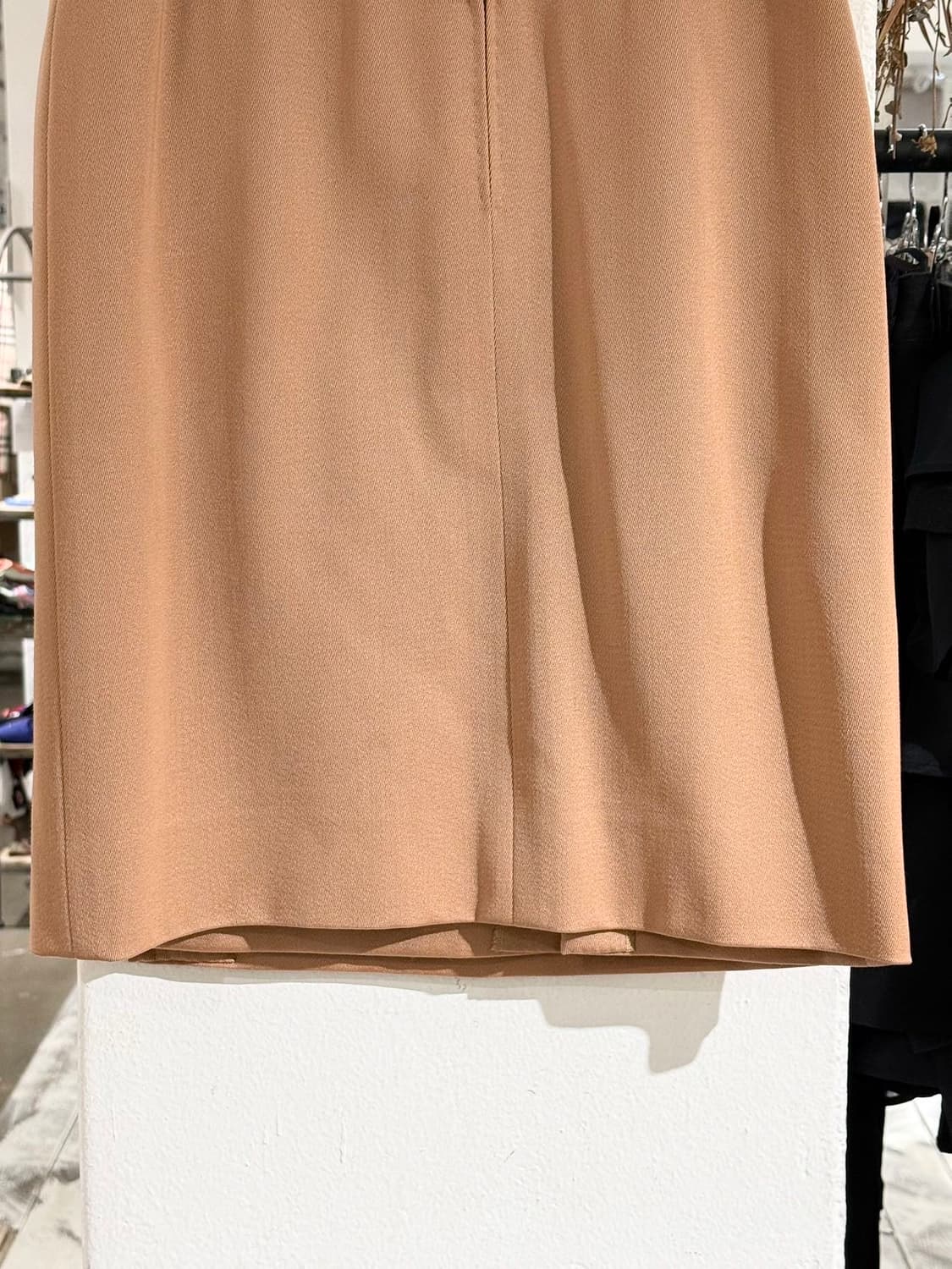 셀린느 90s 베이지 레인울 금장 버튼 미디스커트 상품이미지6