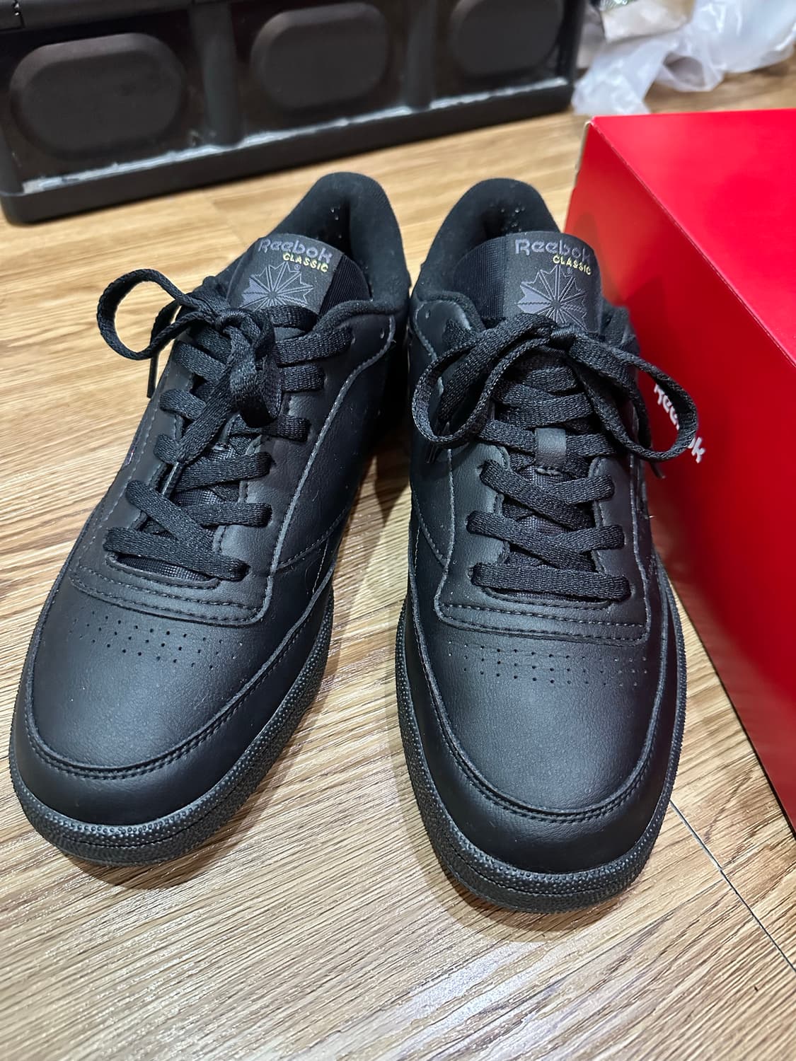 리복 클럽c트리플 블랙 300 2회착 상품이미지2