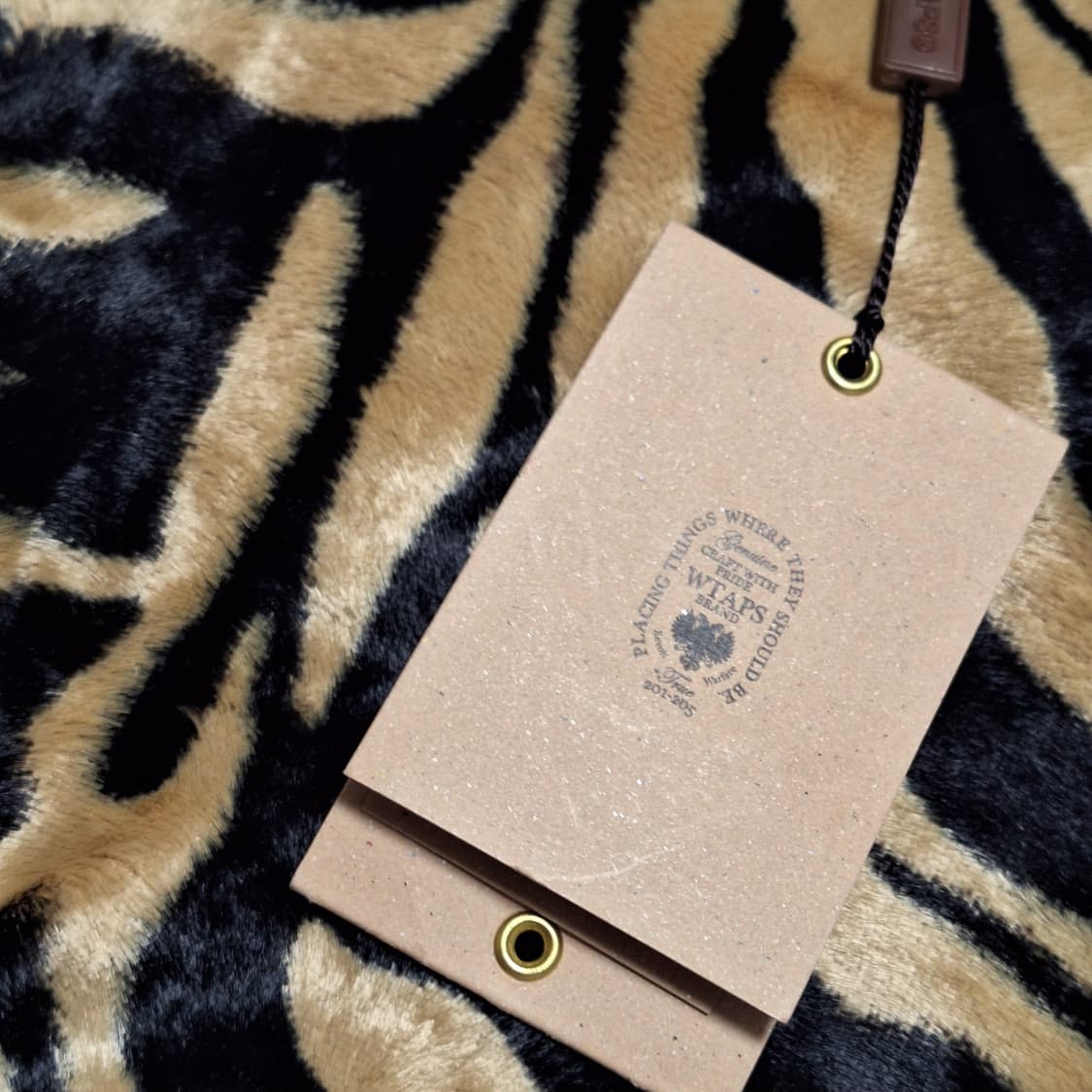 더블탭스 타이거 퍼 반바지 지브라 겨울 상품이미지3