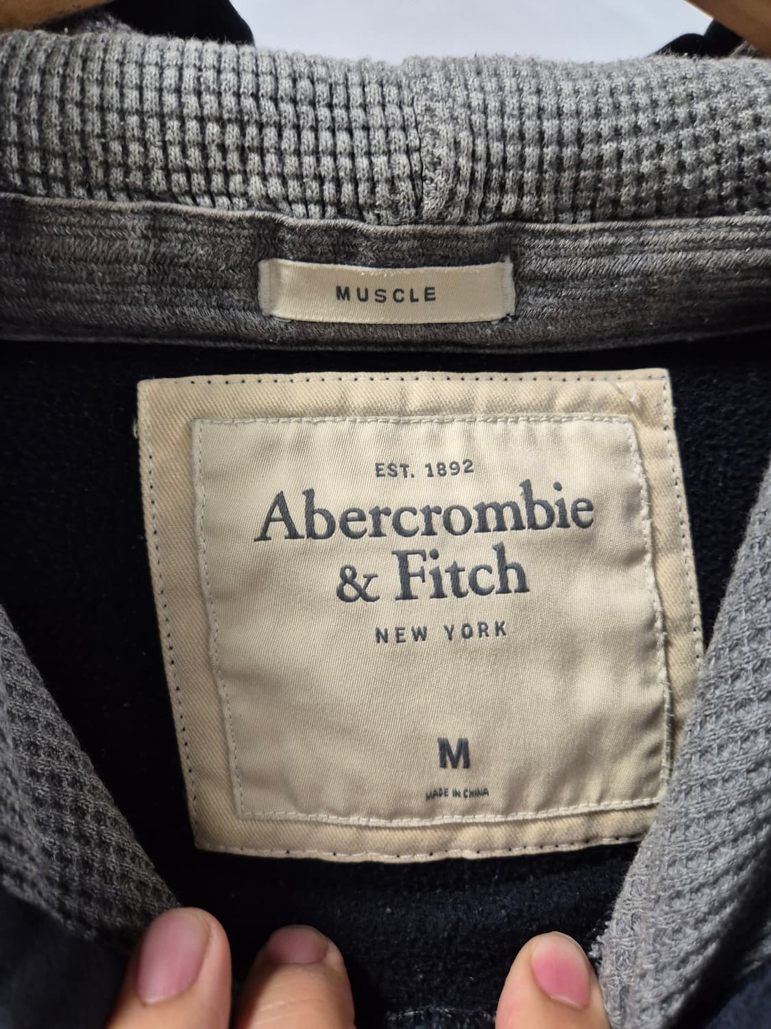 *무료배송*아베크롬비 Y2K 올드스쿨 네이비 후드티 M사이즈(상태A급) 상품이미지7