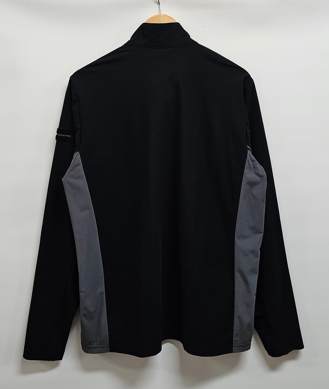 내셔널지오그래픽 블랙 바람막이 자켓 105 상품이미지2