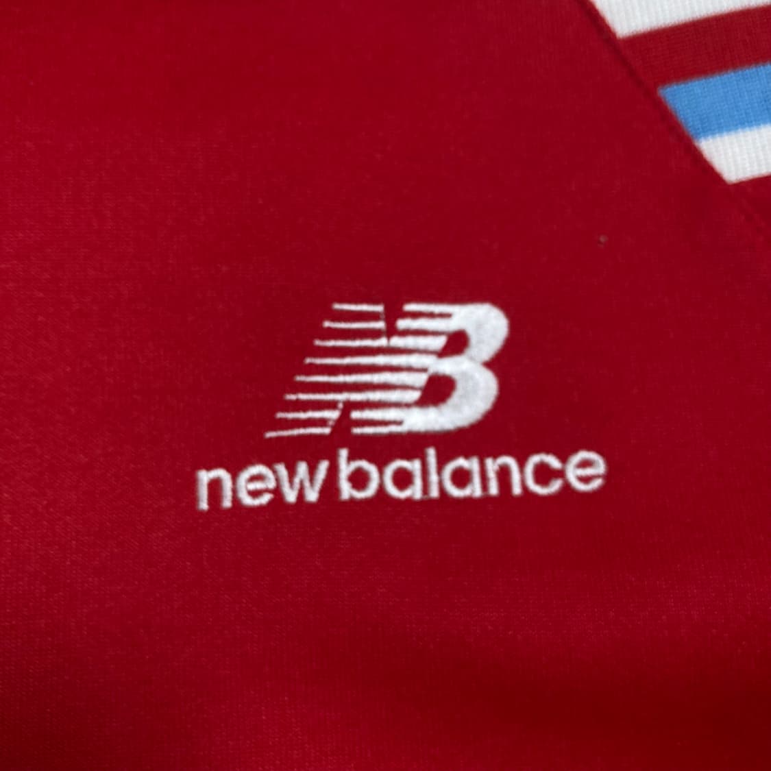 뉴발란스 스몰 로고 레드 배색 트랙탑 져지 상품이미지2