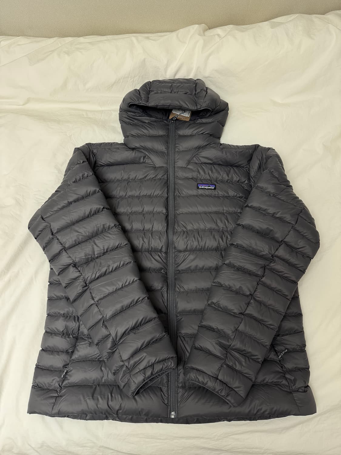 파타고니아 남성 다운 경량패딩 L 새상품 상품이미지1