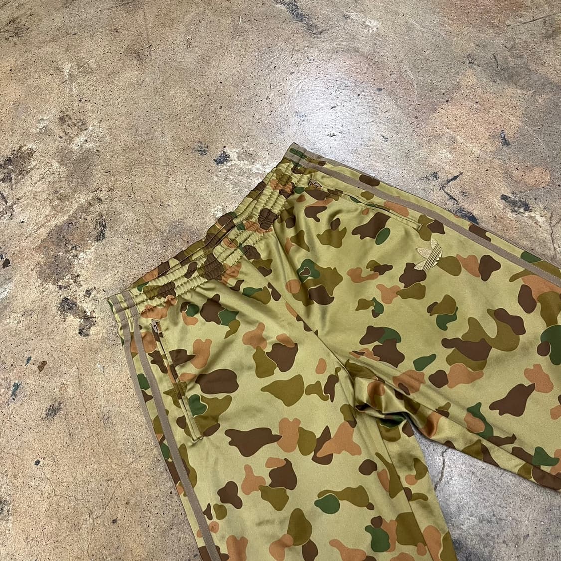 [정품/90] 아디다스 카모 밀리터리 트랙 바지 상품이미지1