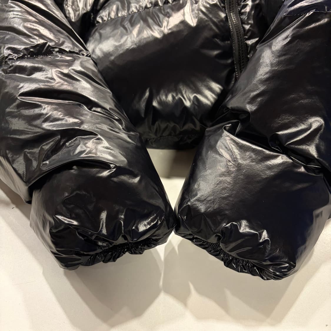 마뗑킴 포켓 유광 블랙 광택 숏 패딩 C482 상품이미지7