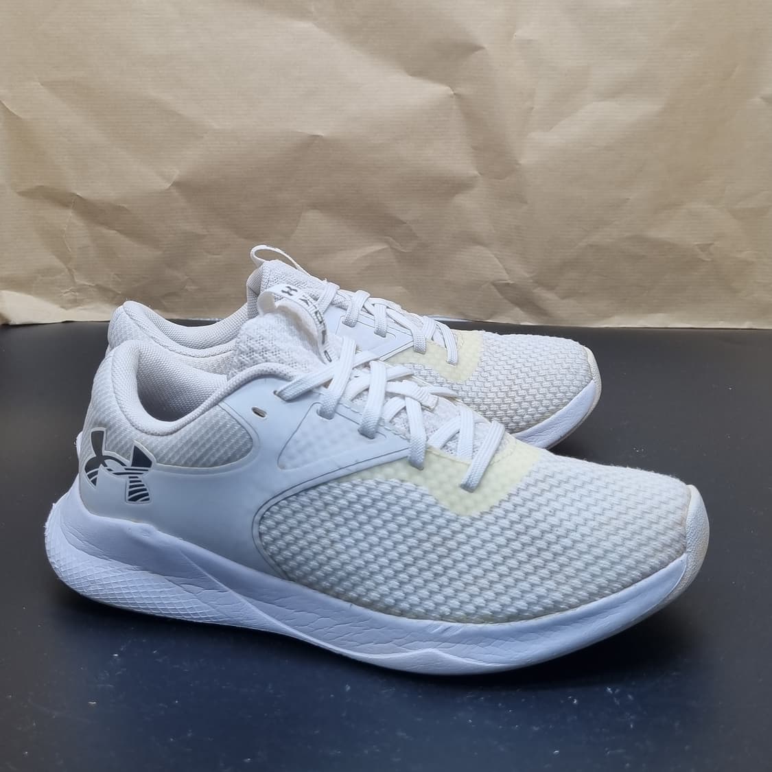 언더아머 UA 차지드 운동화245 상품이미지1