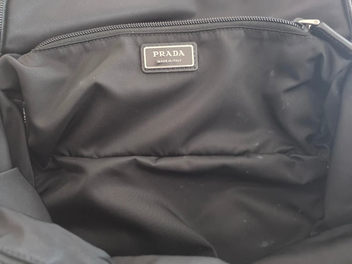 프라다 바이커백 라지 블랙 상품이미지8