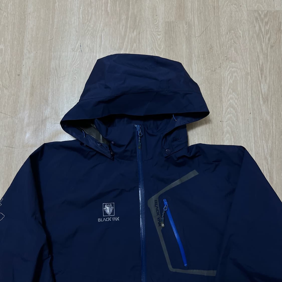 블랙야크 트래킹 고어텍스 바람막이 자켓 L/100  상품이미지2