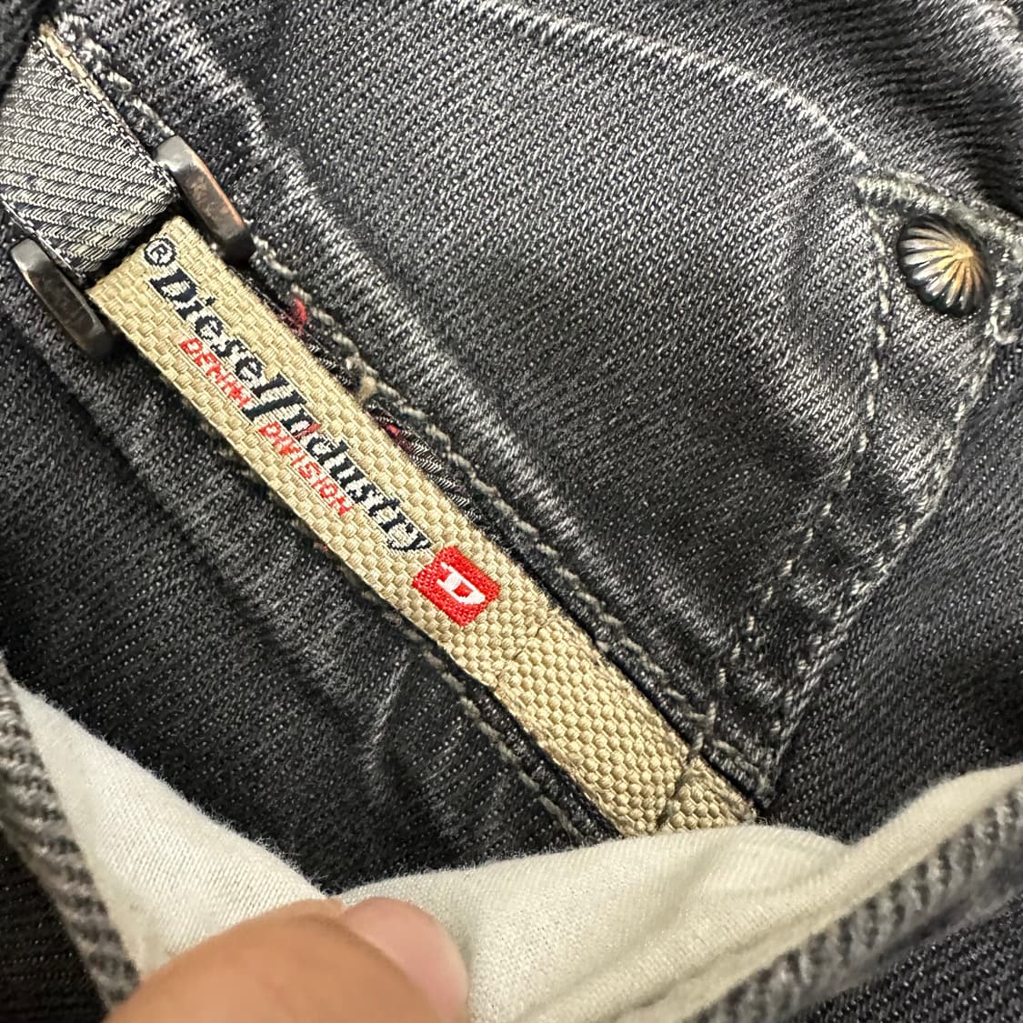 Diesel 디젤 워싱 흑청 데님 청바지 33인치 상품이미지6