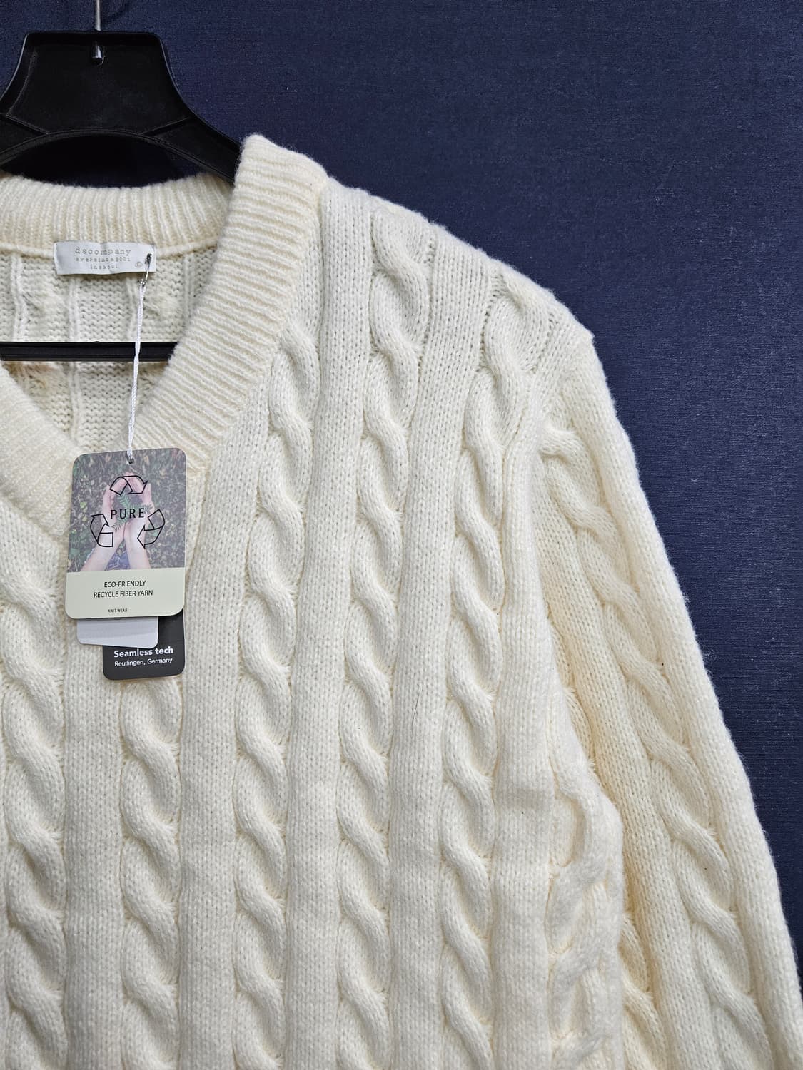 dscompany 아이보리 남성 100 꽈배기 브이넥 니트  상품이미지4