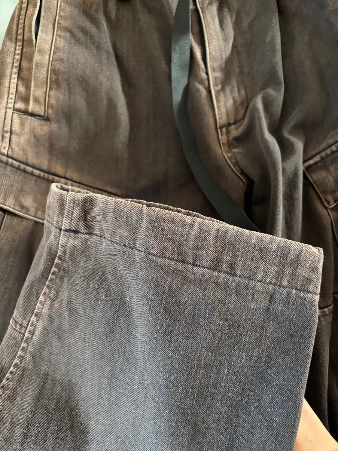 해칭룸 밀팬츠 워시드 블랙 — 1사이즈 상품이미지3